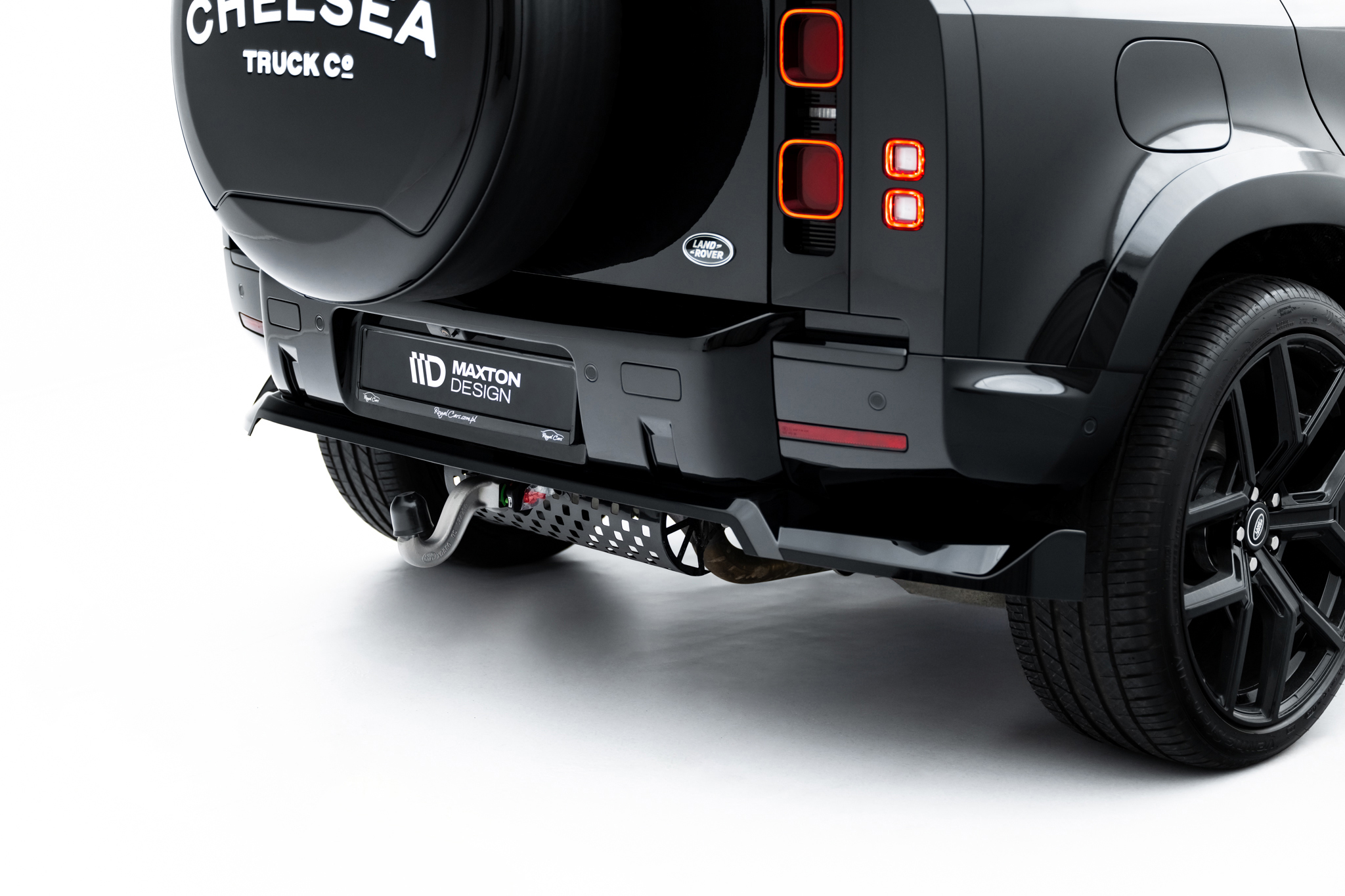 Rear Splitter (with vertical bars) Land Rover Defender Mk4 - Image 5
