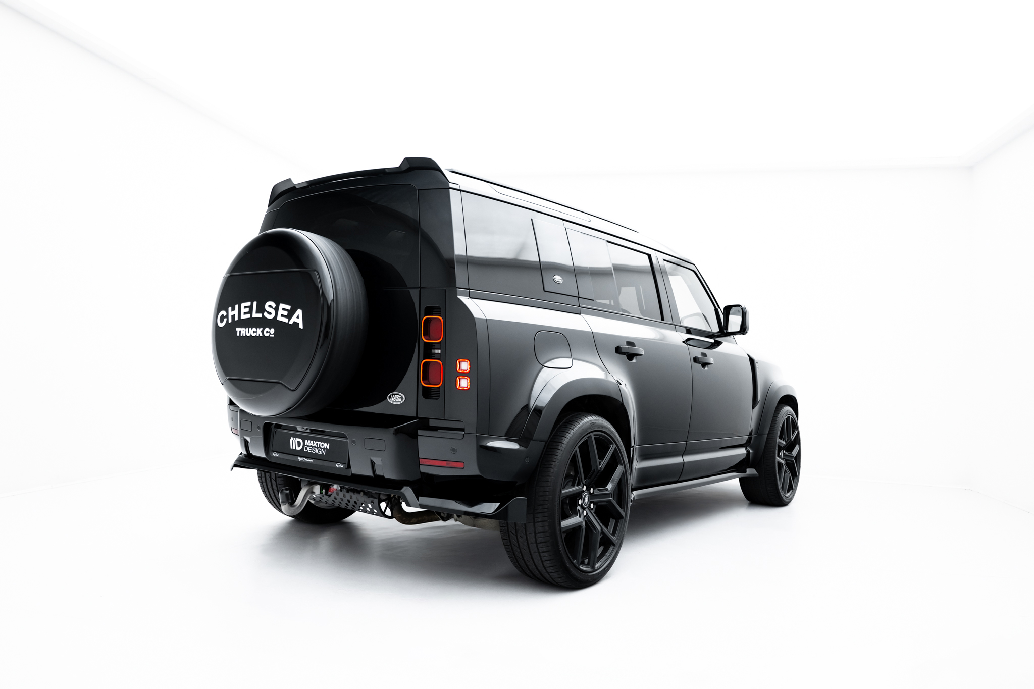 Rear Splitter (with vertical bars) Land Rover Defender Mk4 - Image 7