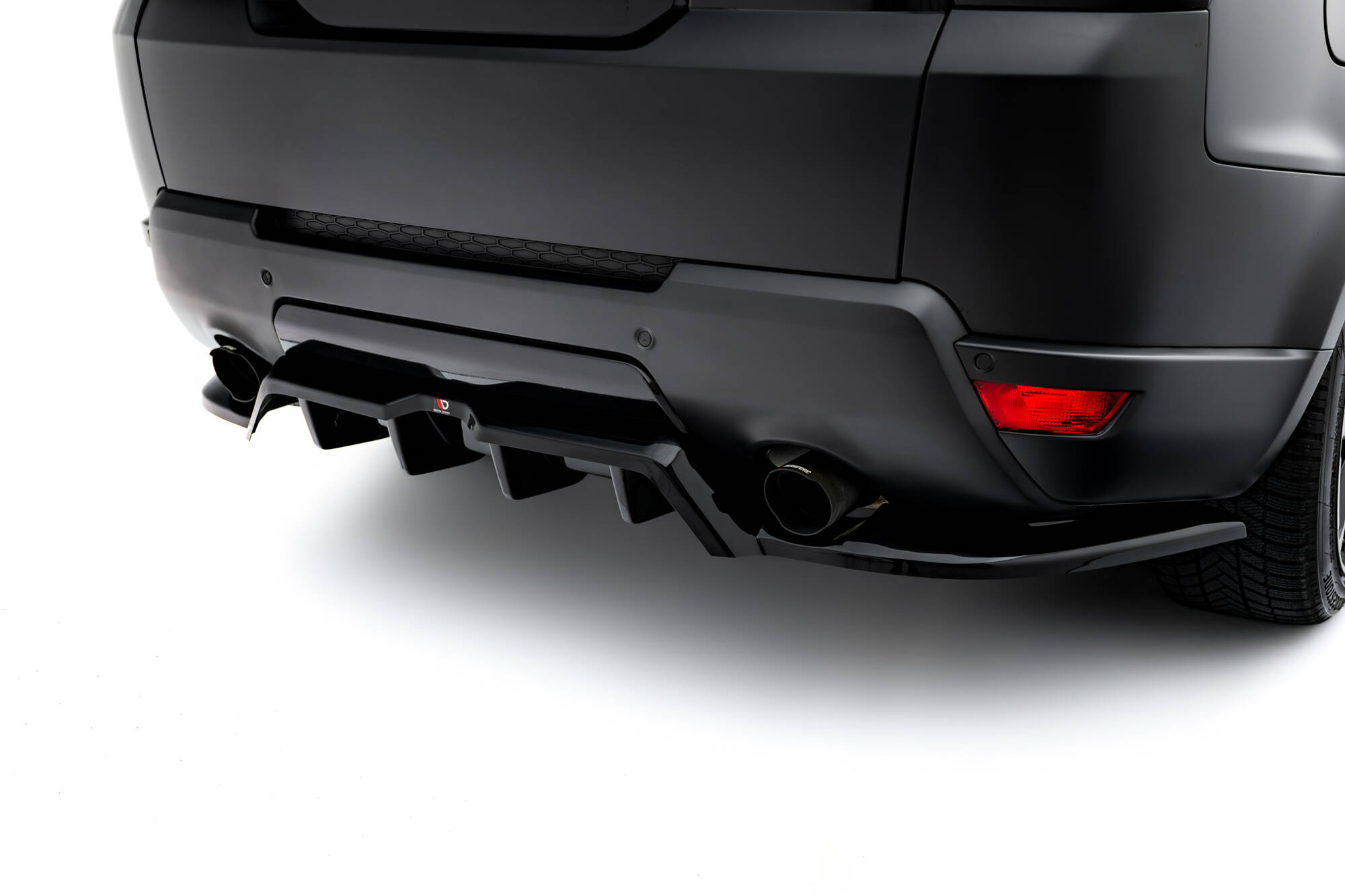 Rear Splitter (with vertical bars) Land Rover Range Rover Sport Mk2 - Image 2