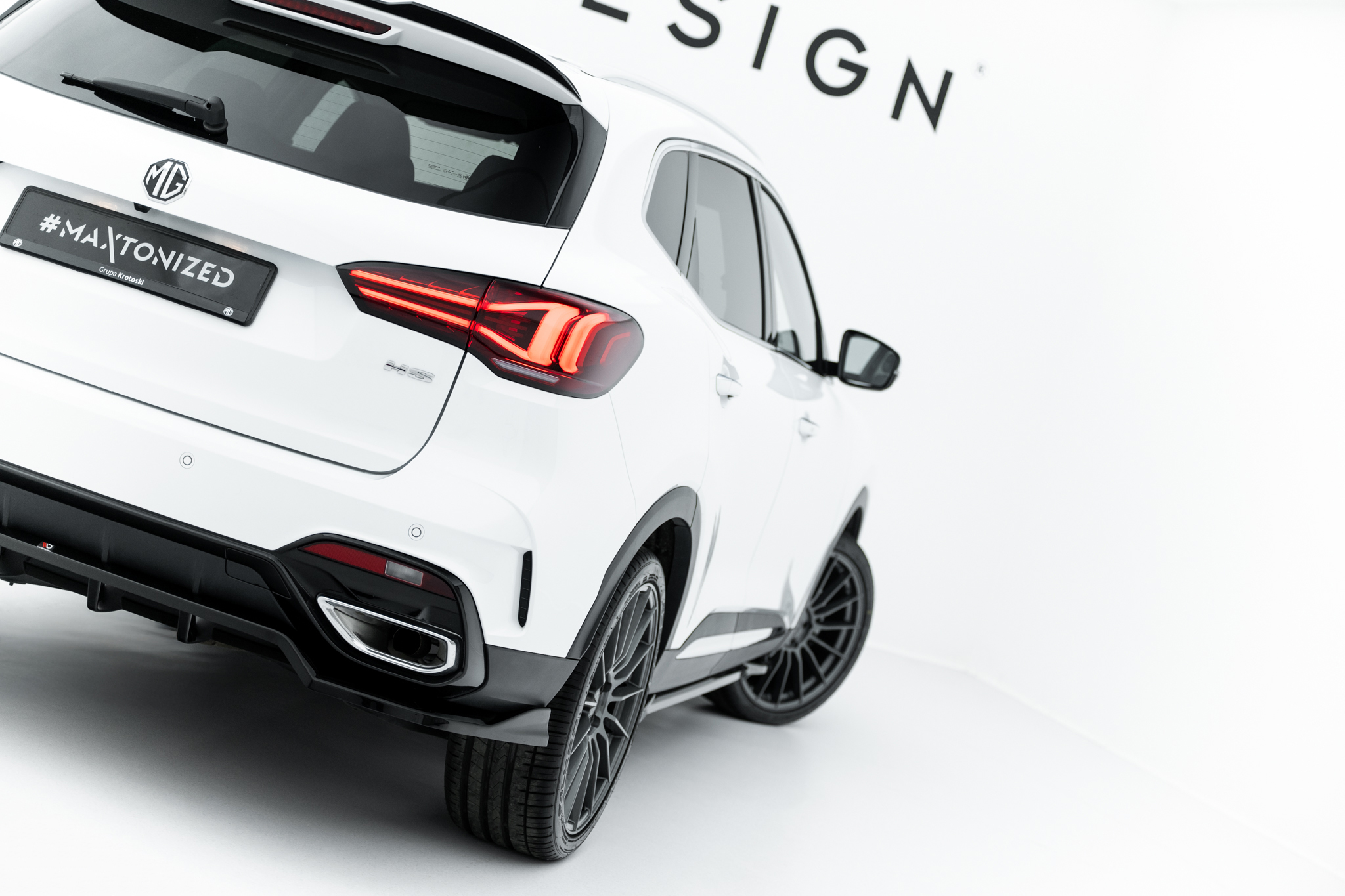 Rear Splitter (with vertical bars) MG HS Mk1 Facelift - Image 3