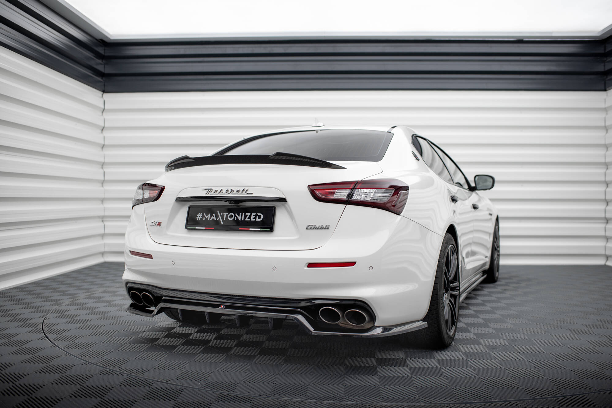 Rear Splitter (with vertical bars) Maserati Ghibli Mk3 Facelift - Image 2