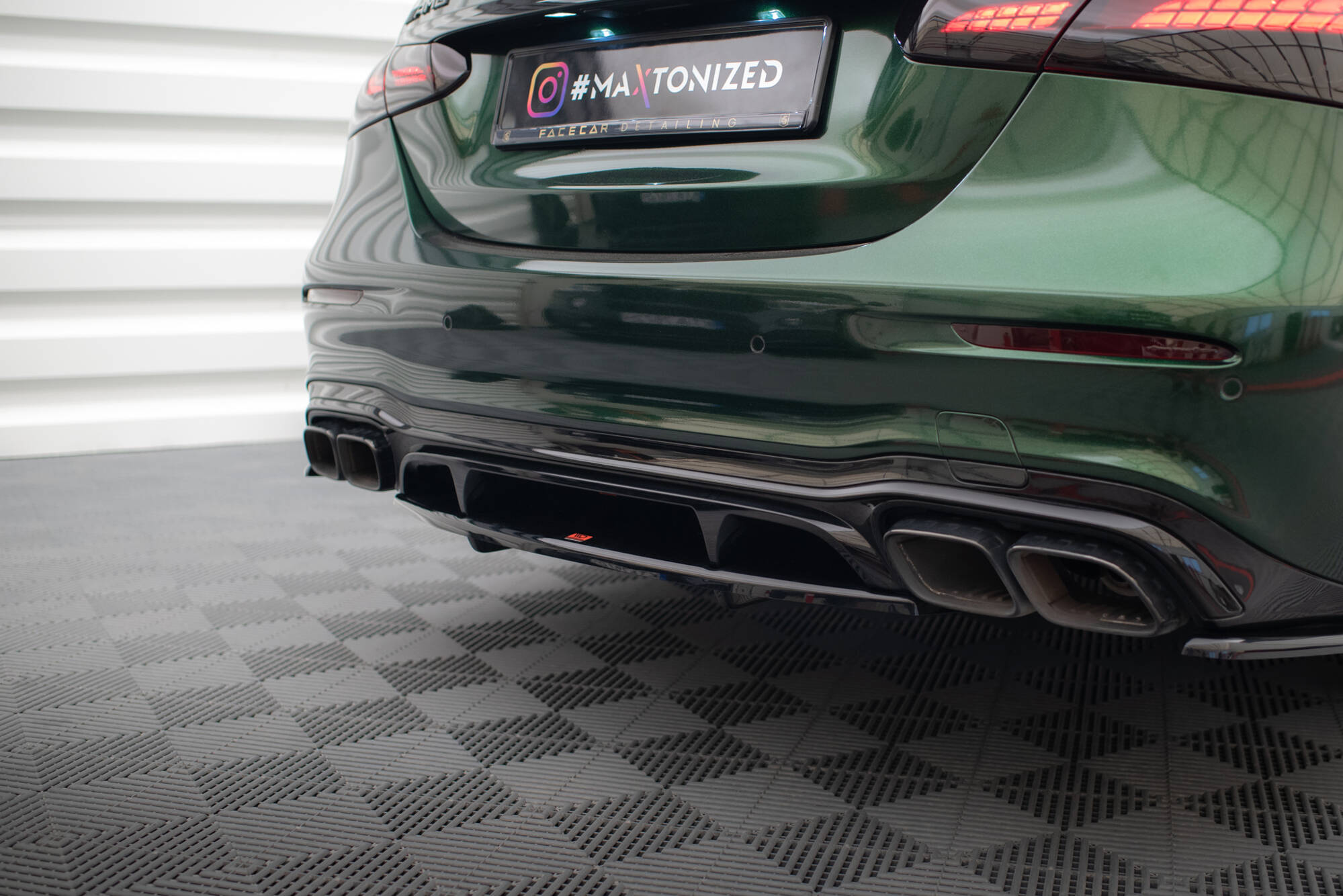 Rear Splitter (with vertical bars) Mercedes-AMG E63 W213 Facelift - Image 2