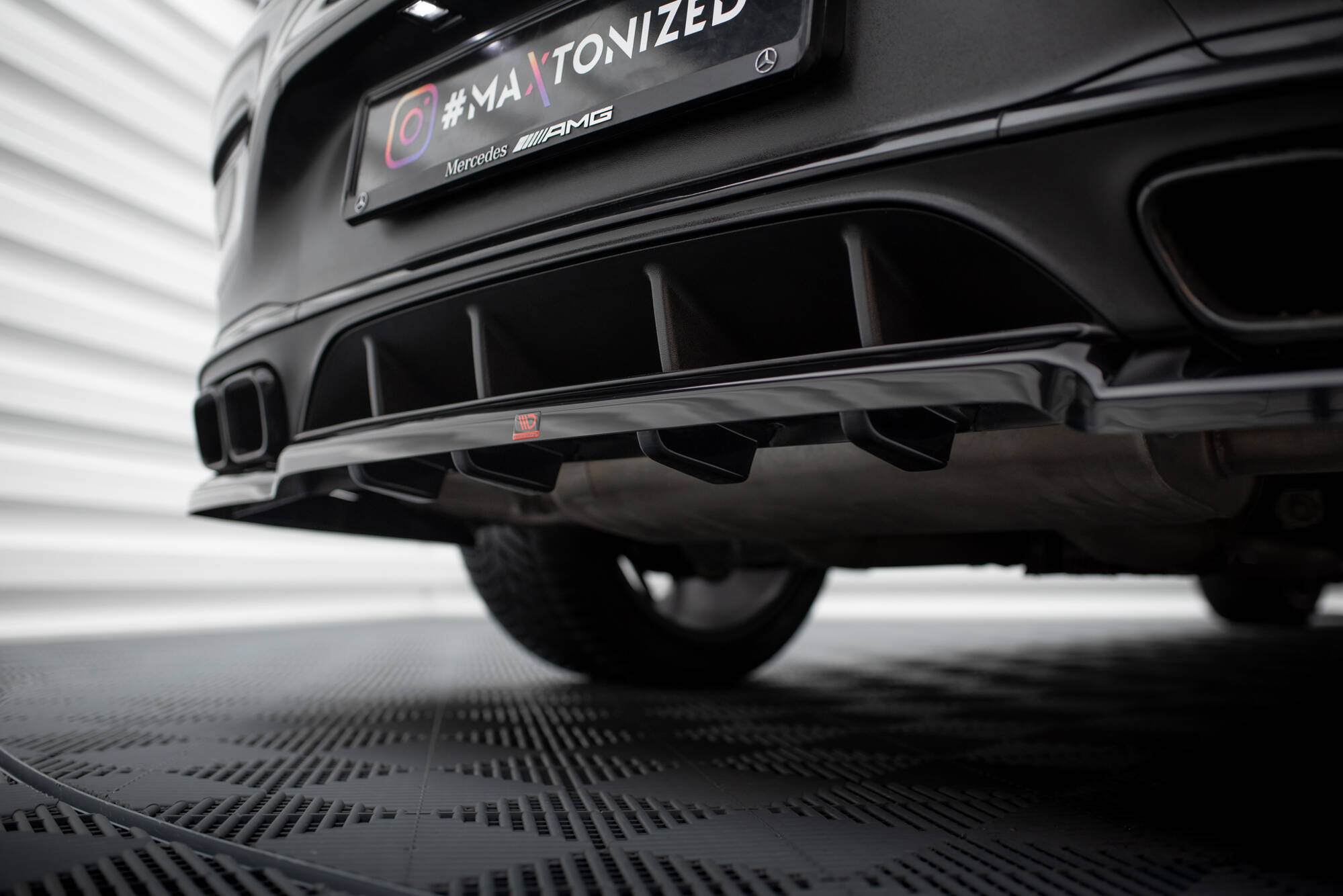 Rear Splitter (with vertical bars) Mercedes-AMG GLC 63 Coupe C253 Facelift - Image 3
