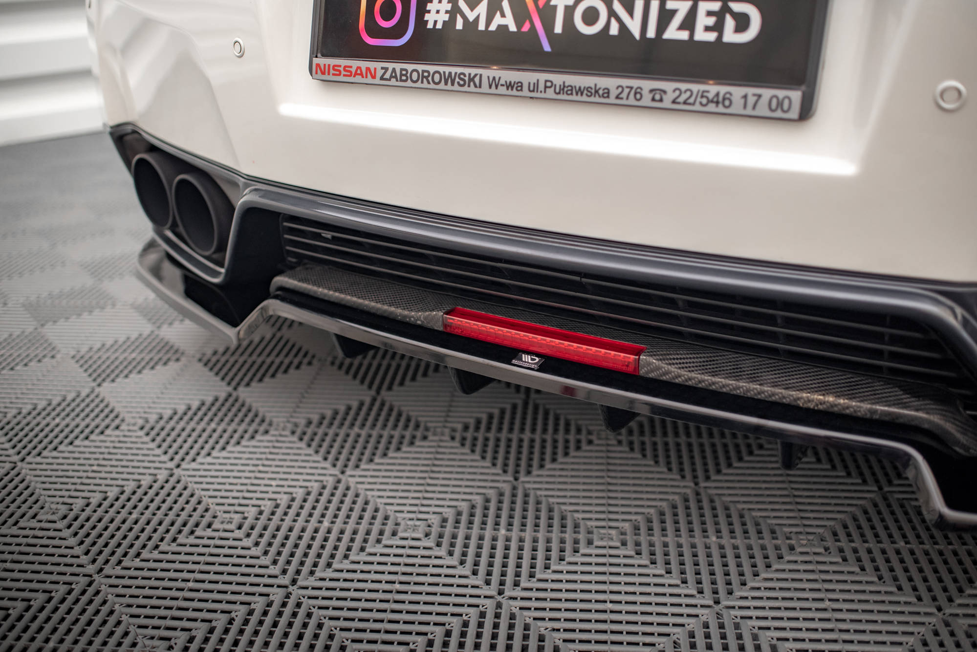 Rear Splitter (with vertical bars) Nissan GTR R35 Facelift - Image 4