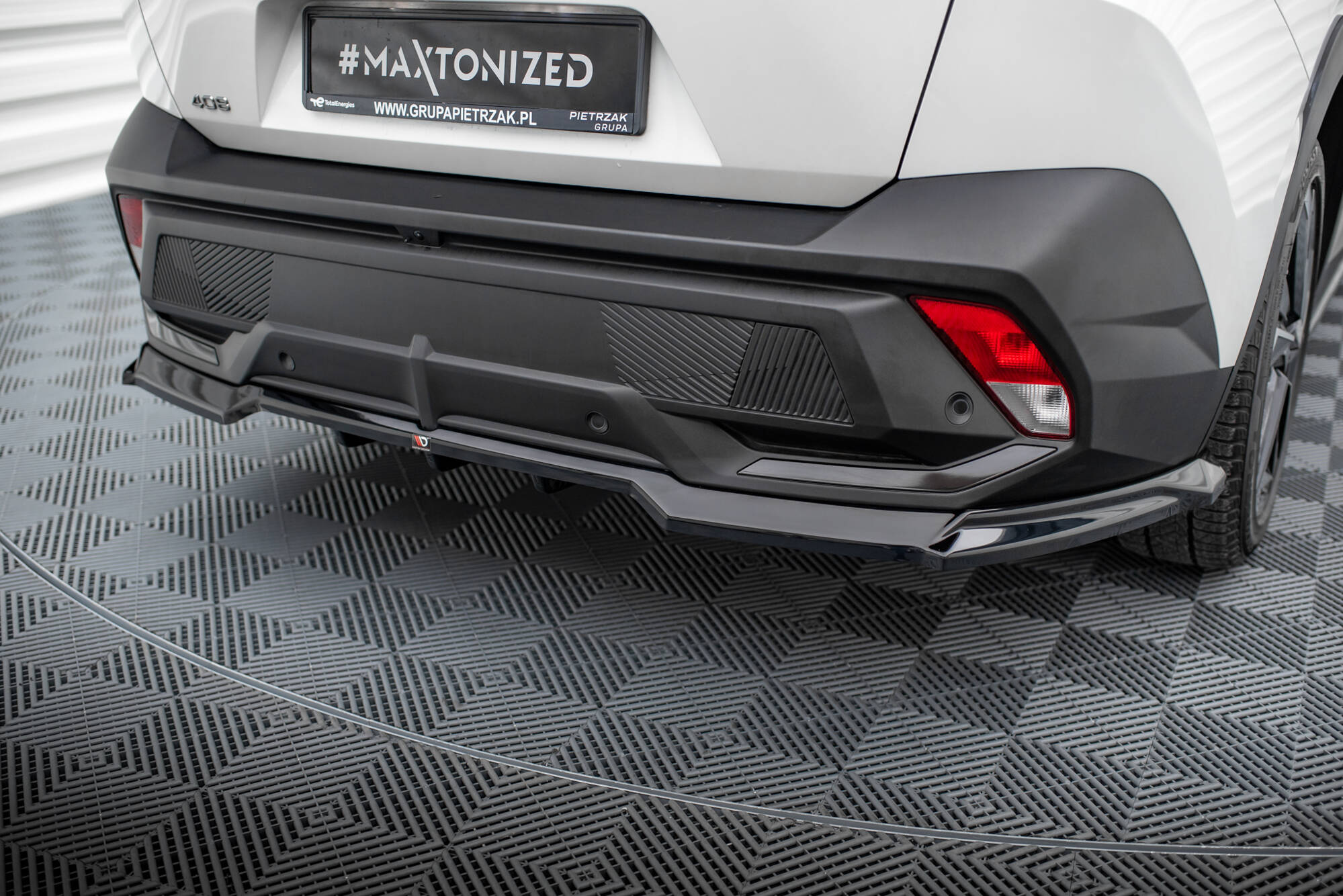 Rear Splitter (with vertical bars) Peugeot 408 Mk1 - Image 2