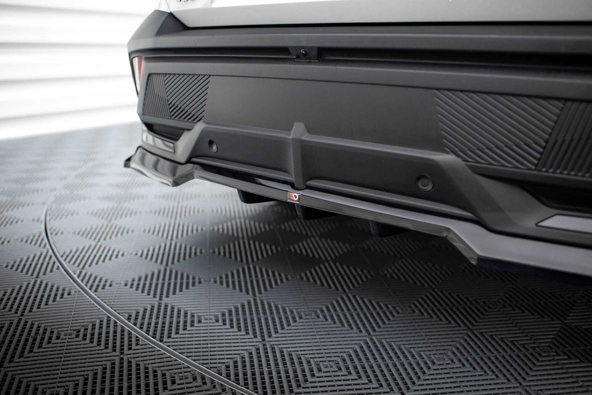 Rear Splitter (with vertical bars) Peugeot 408 Mk1 - Image 3