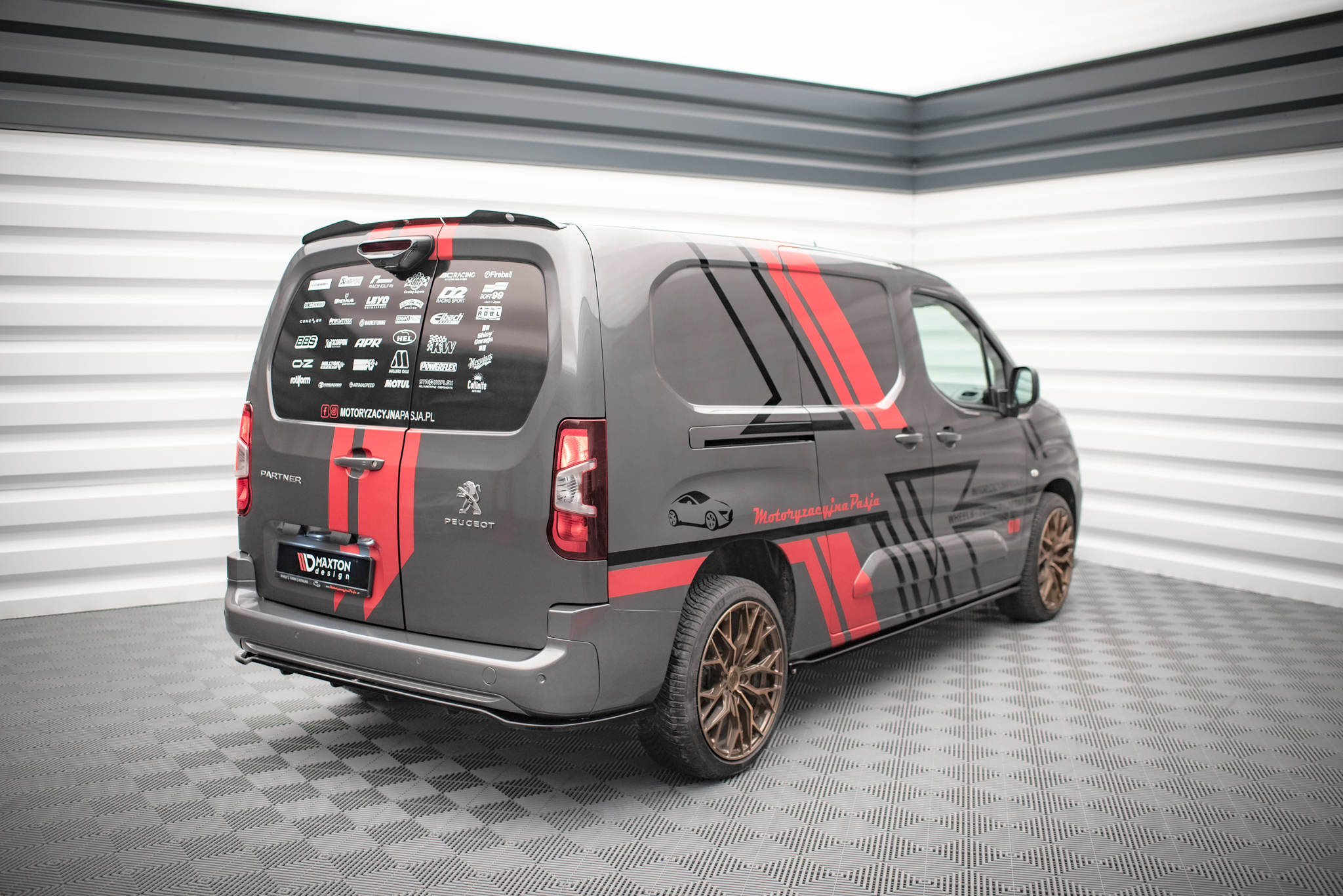 Rear Splitter (with vertical bars) Peugeot Partner Long Mk3