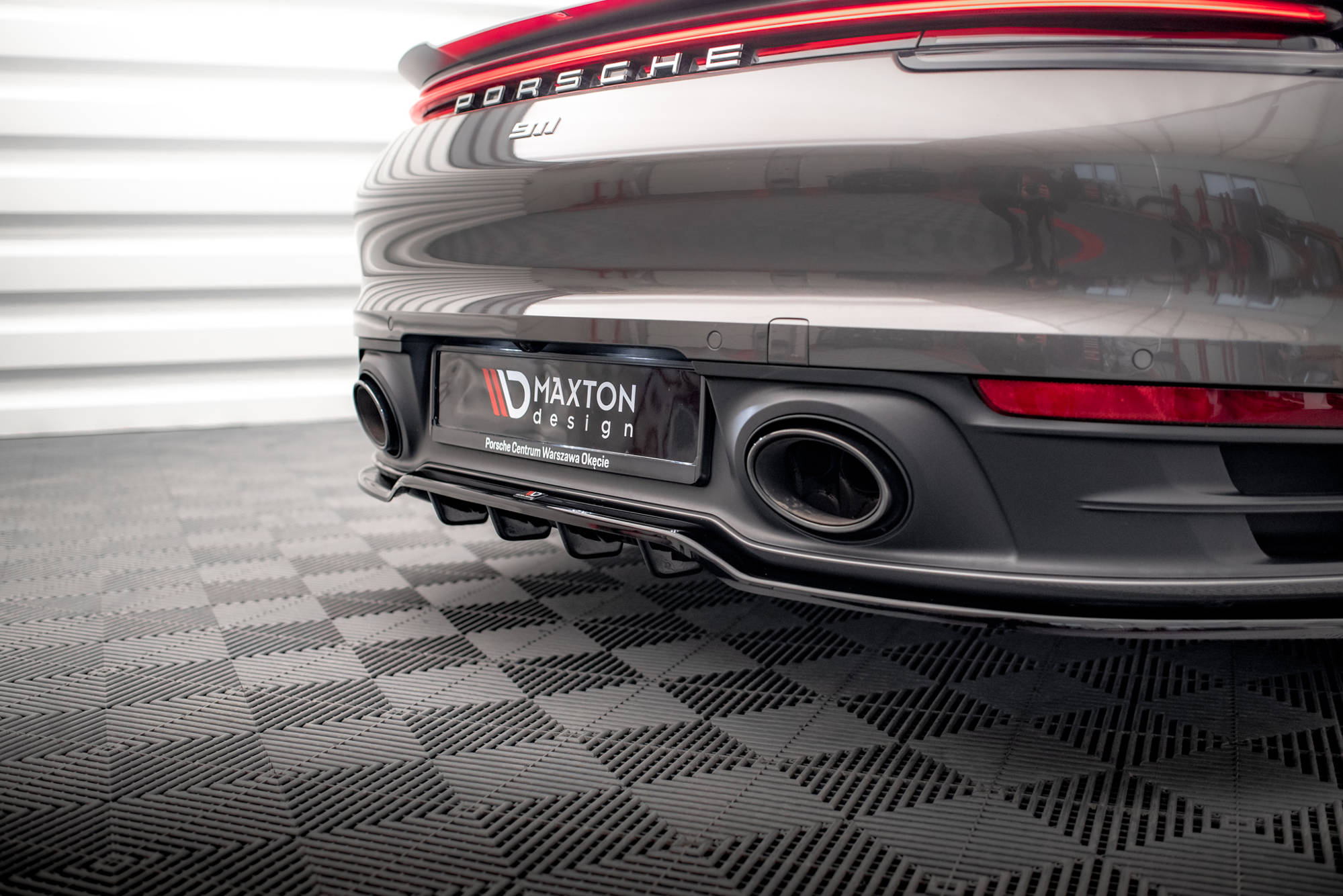 Rear Splitter (with vertical bars) Porsche 911 Carrera 4S 992 - Image 3