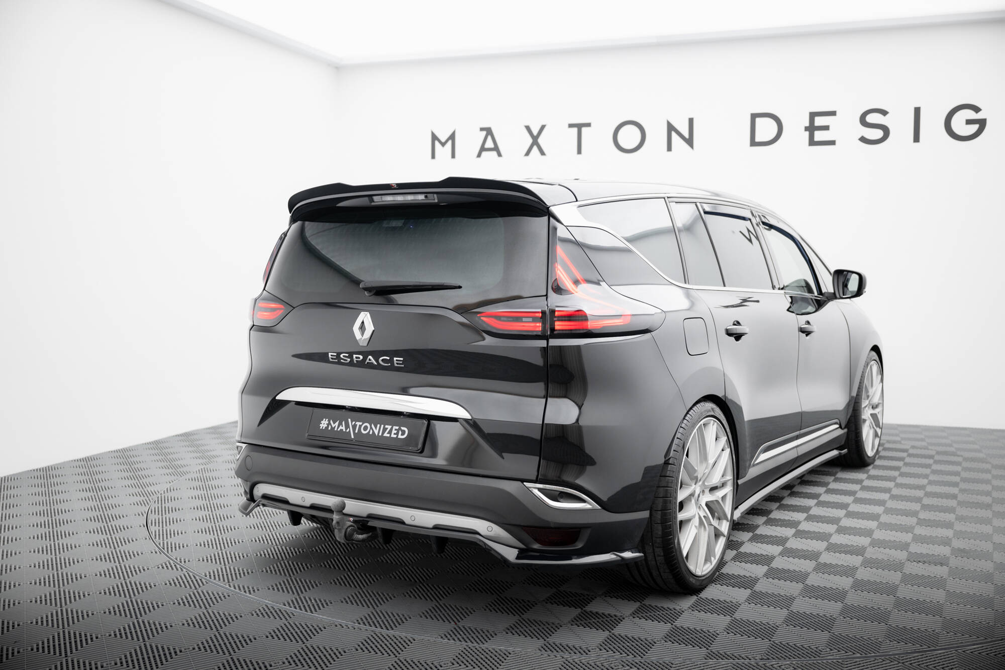Rear Splitter (with vertical bars) Renault Espace Mk5 - Image 3