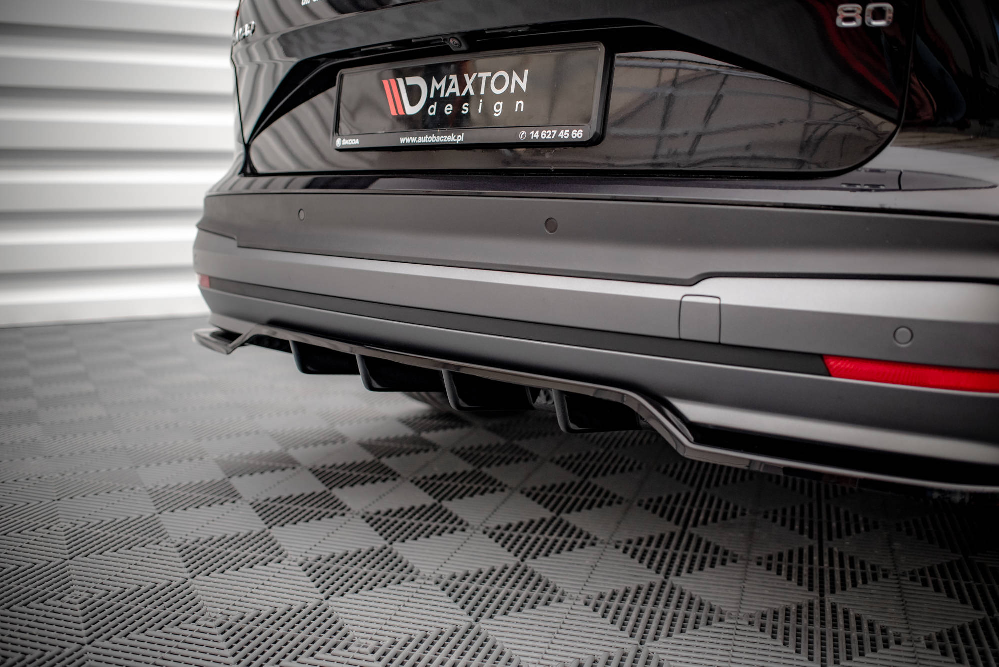 Rear Splitter (with vertical bars) Skoda Enyaq iV - Image 7
