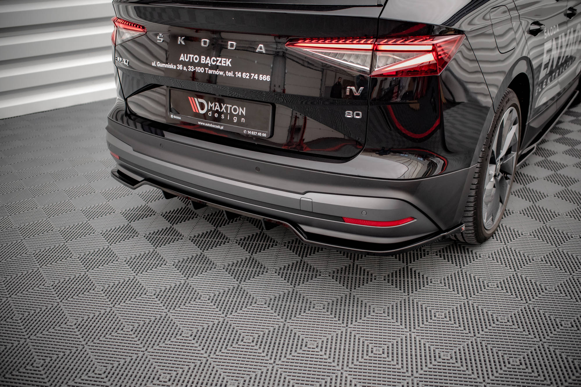 Rear Splitter (with vertical bars) Skoda Enyaq iV - Image 5