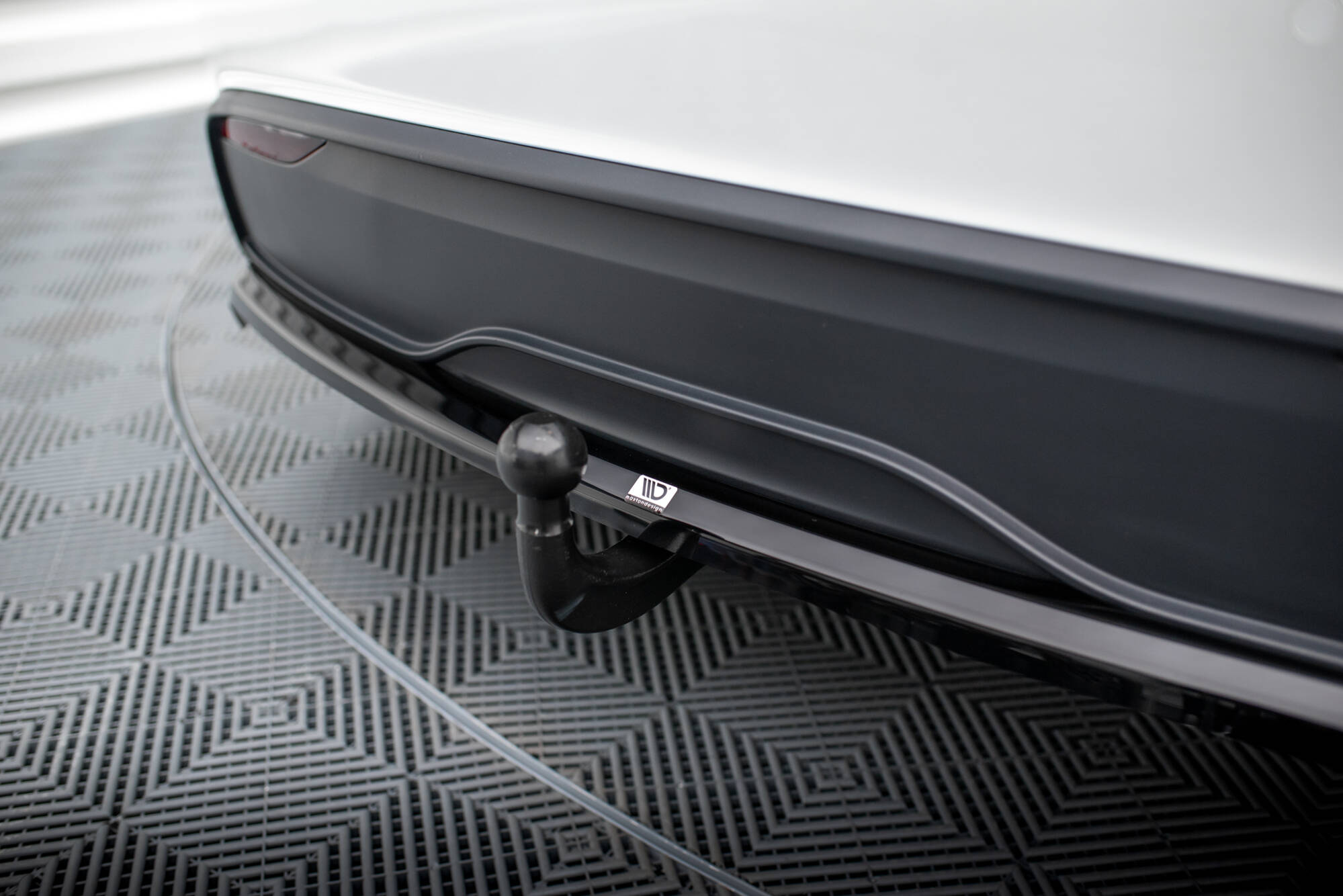 Rear Splitter (with vertical bars) Tesla Model X Mk1 Facelift - Image 6
