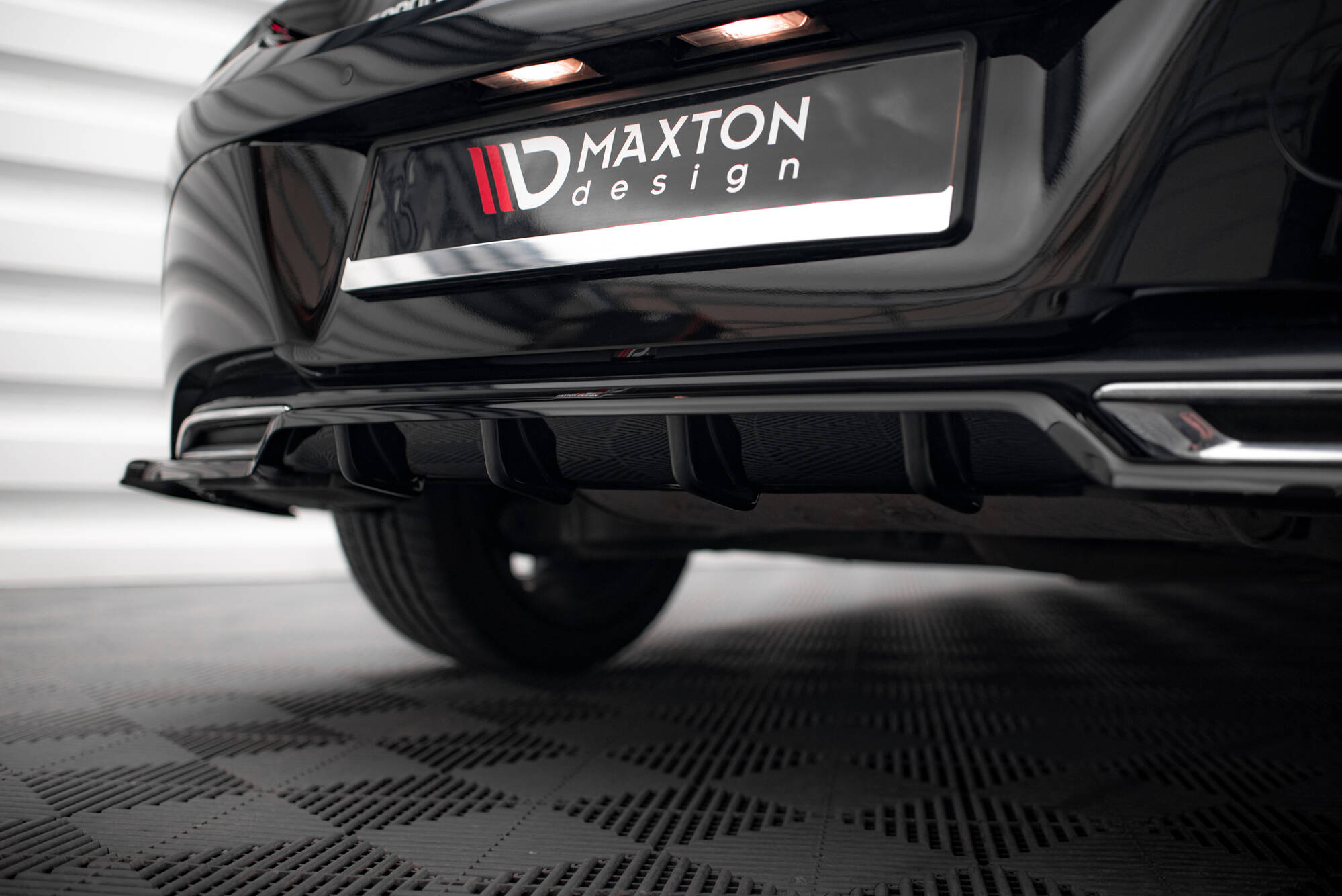 Rear Splitter (with vertical bars) Toyota Corolla Hatchback Mk12 - Image 2