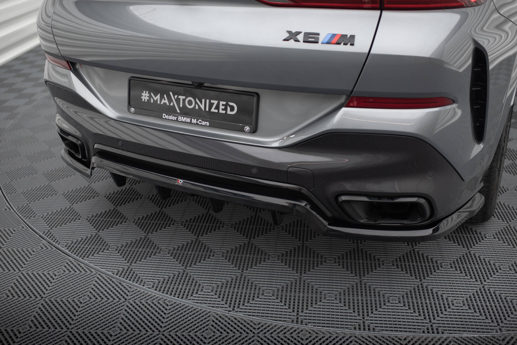 Rear Splitter (with vertical bars) V.1 BMW X6 M-Pack G06 Facelift - Image 3