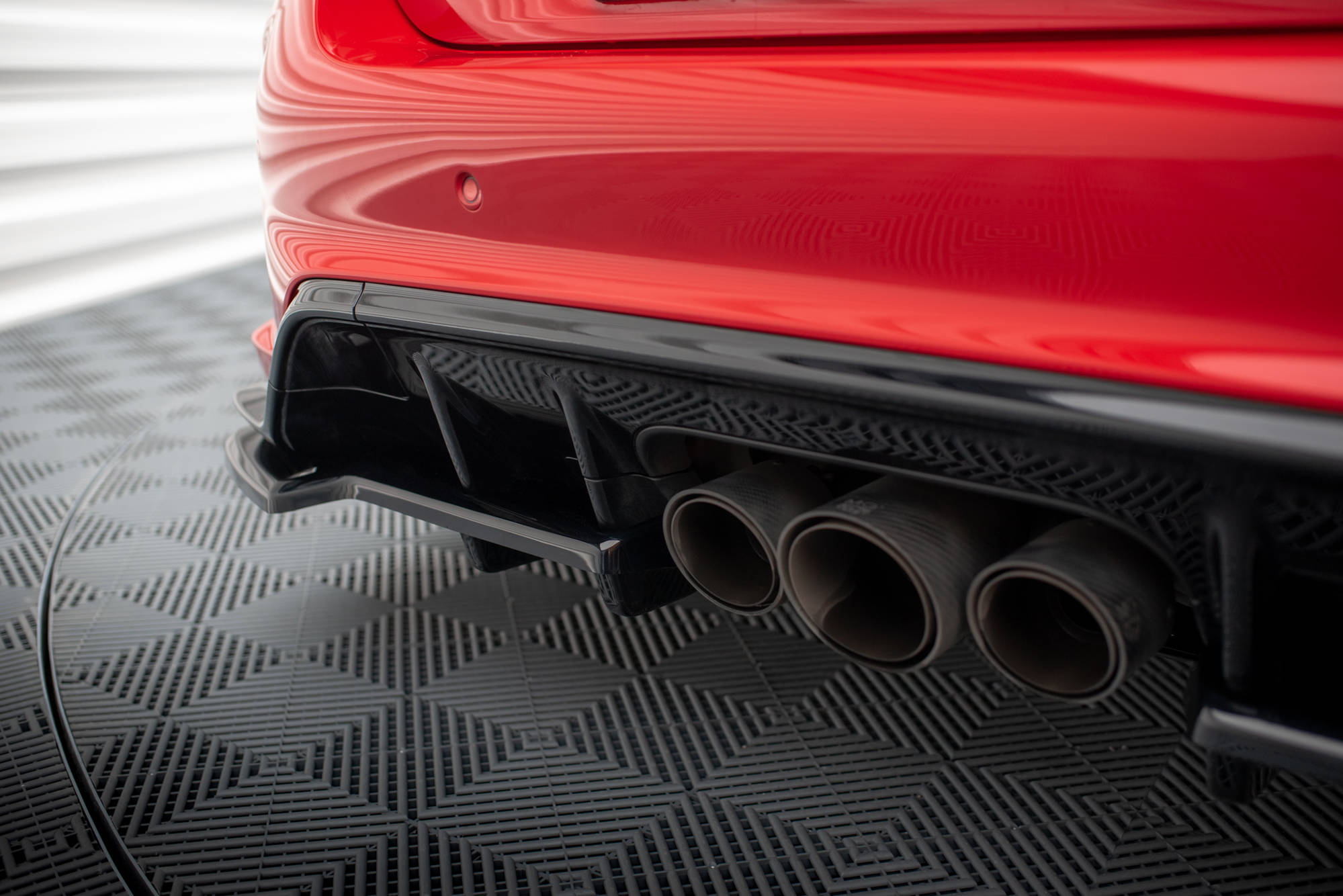 Rear Splitter (with vertical bars) V.1 Honda Civic Type-R Mk 11 - Image 2