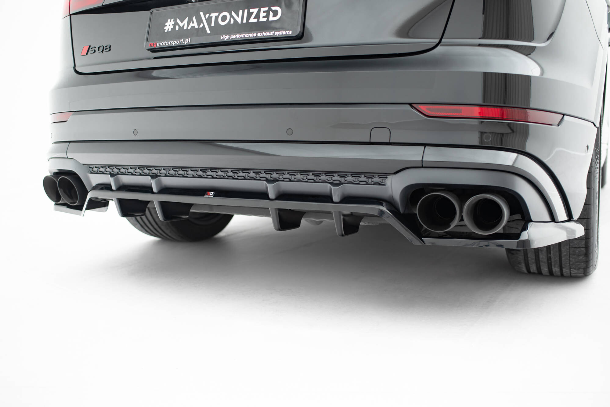Rear Splitter (with vertical bars) V.2 Audi SQ8 / Q8 S-Line Mk1 Facelift - Image 2