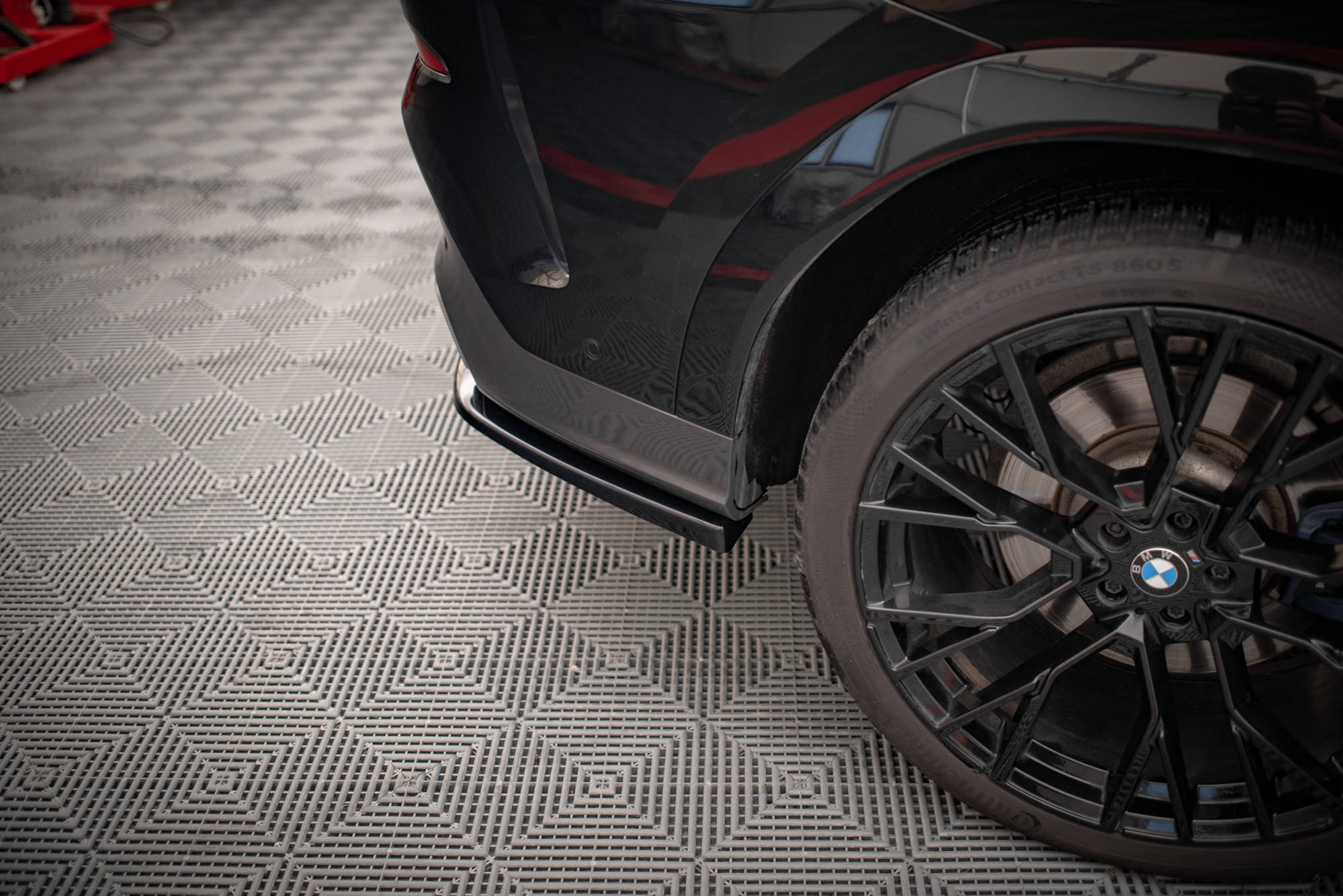 Rear Splitter (with vertical bars) V.2 BMW X6 M-Pack G06 - Image 3