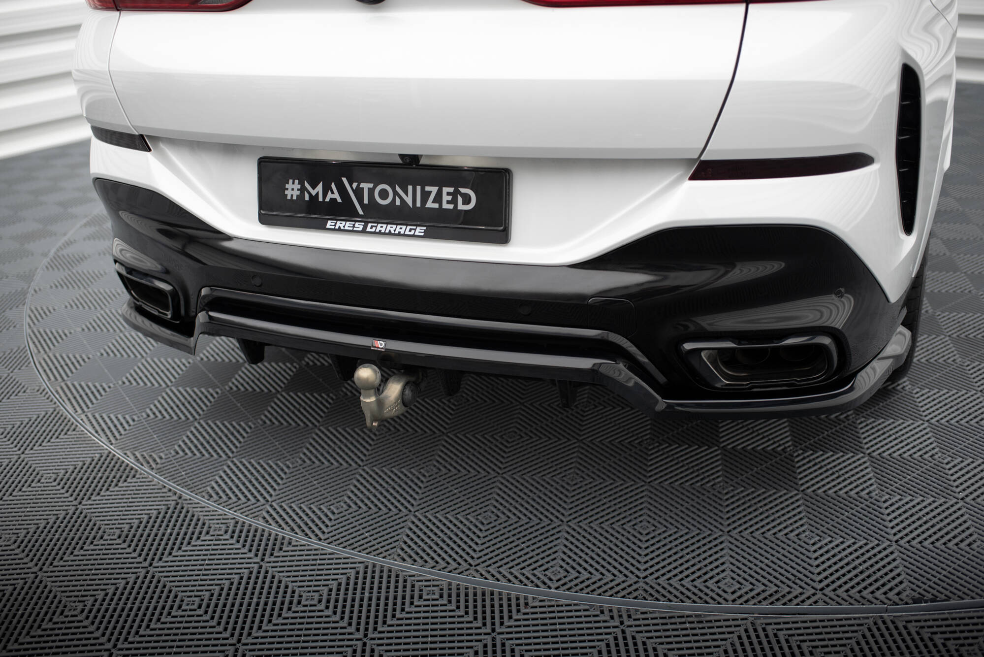 Rear Splitter (with vertical bars) V.2 BMW X6 M-Pack G06 Facelift - Image 3