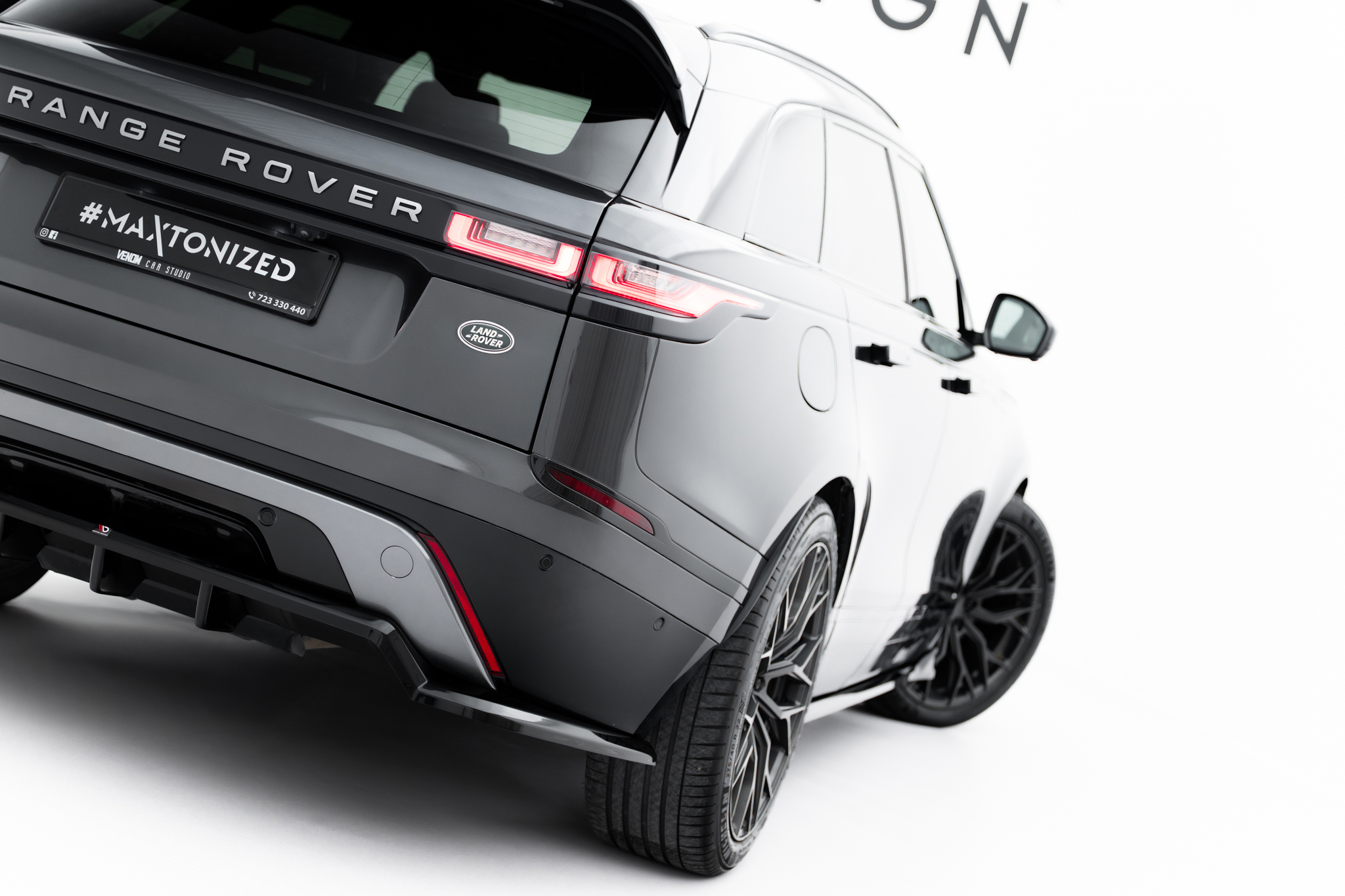Rear Splitter (with vertical bars) V.2 Land Rover Range Rover Velar R-Dynamic Mk1 - Image 2