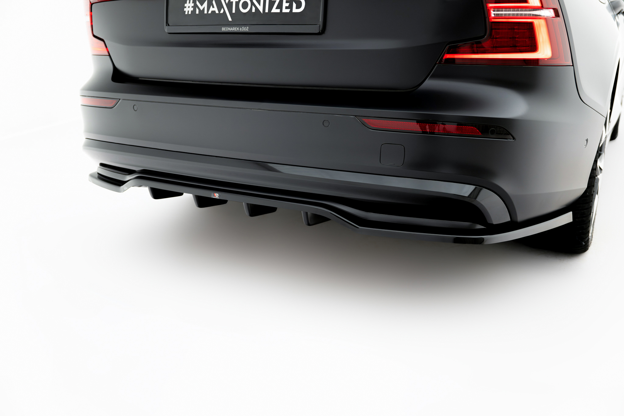 Rear Splitter (with vertical bars) Volvo S60/V60 R-Design Mk3 - Image 2