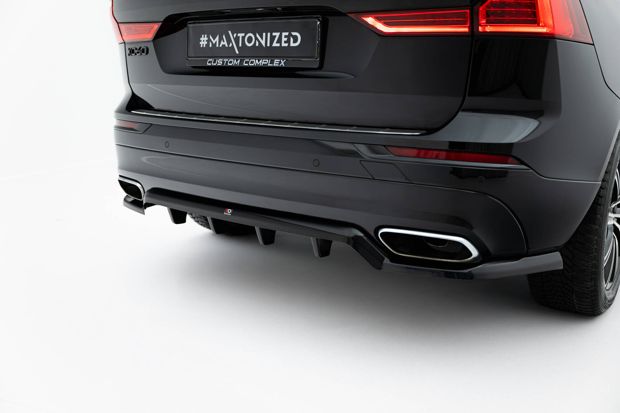 Rear Splitter (with vertical bars) Volvo XC60 Mk2 - Image 2