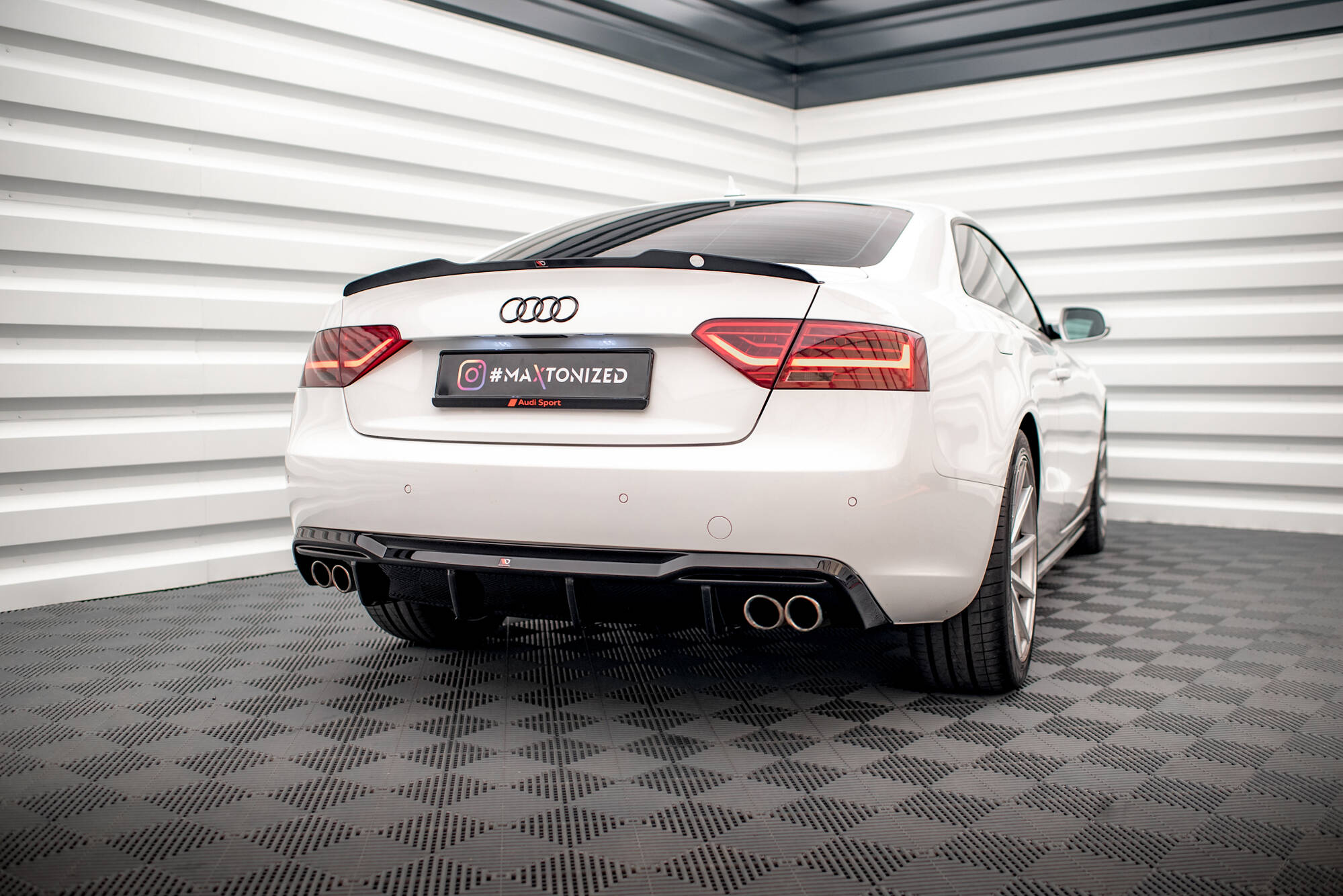 Rear Valance Audi A5 8T Facelift (Version with dual exhausts on both sides) - Image 2