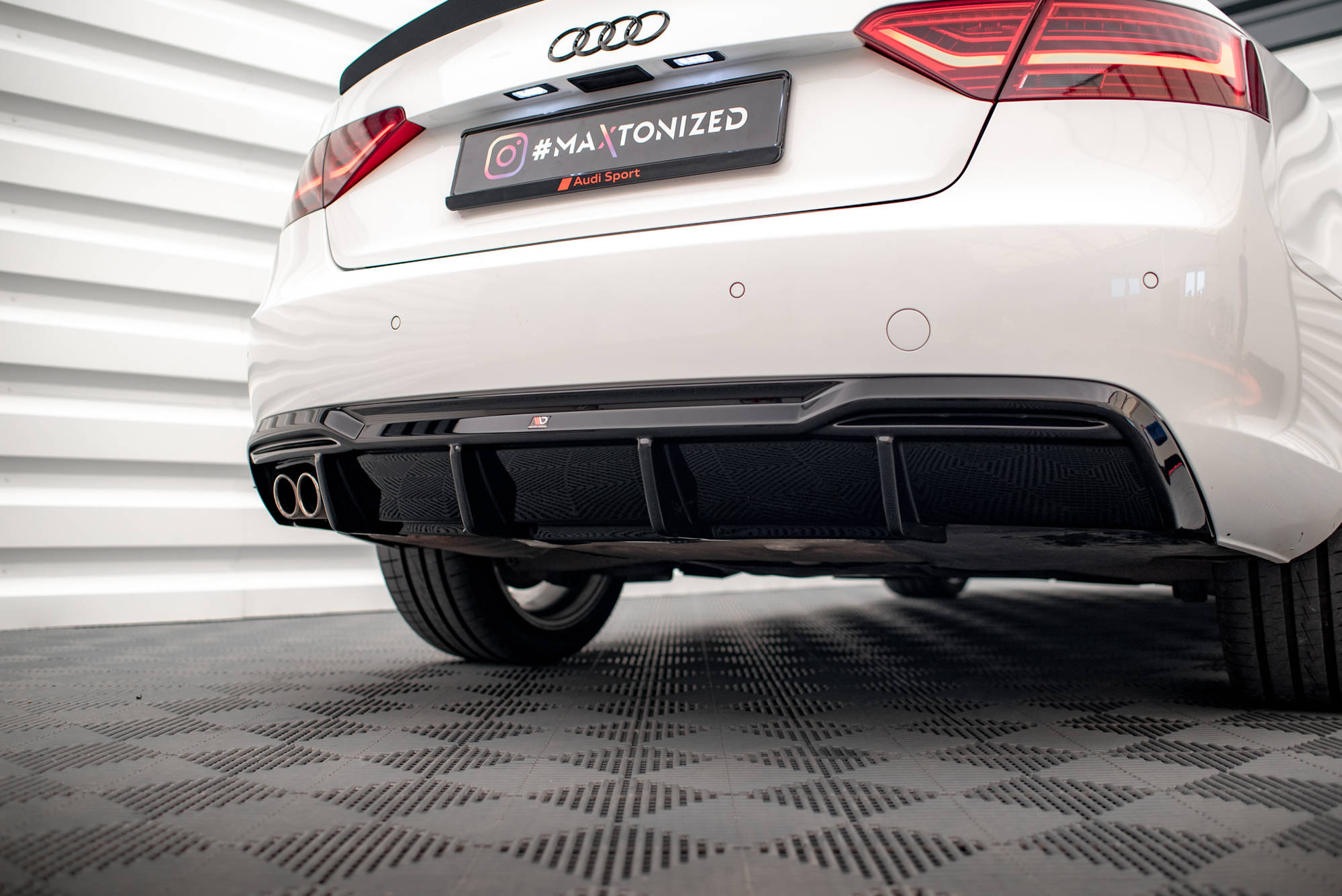 Rear Valance Audi A5 8T Facelift (Version with dual exhausts on one side) - Image 3