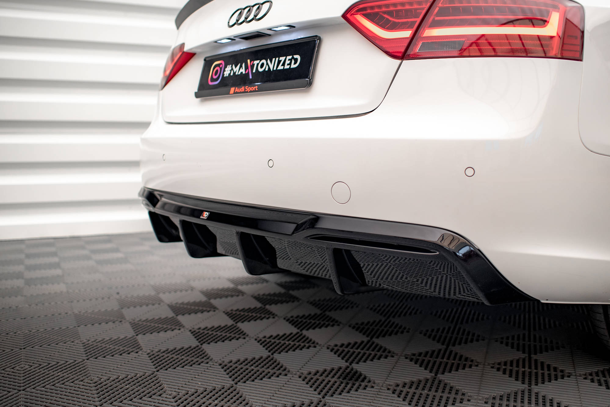 Rear Valance Audi A5 8T Facelift (Version with dual exhausts on one side) - Image 5