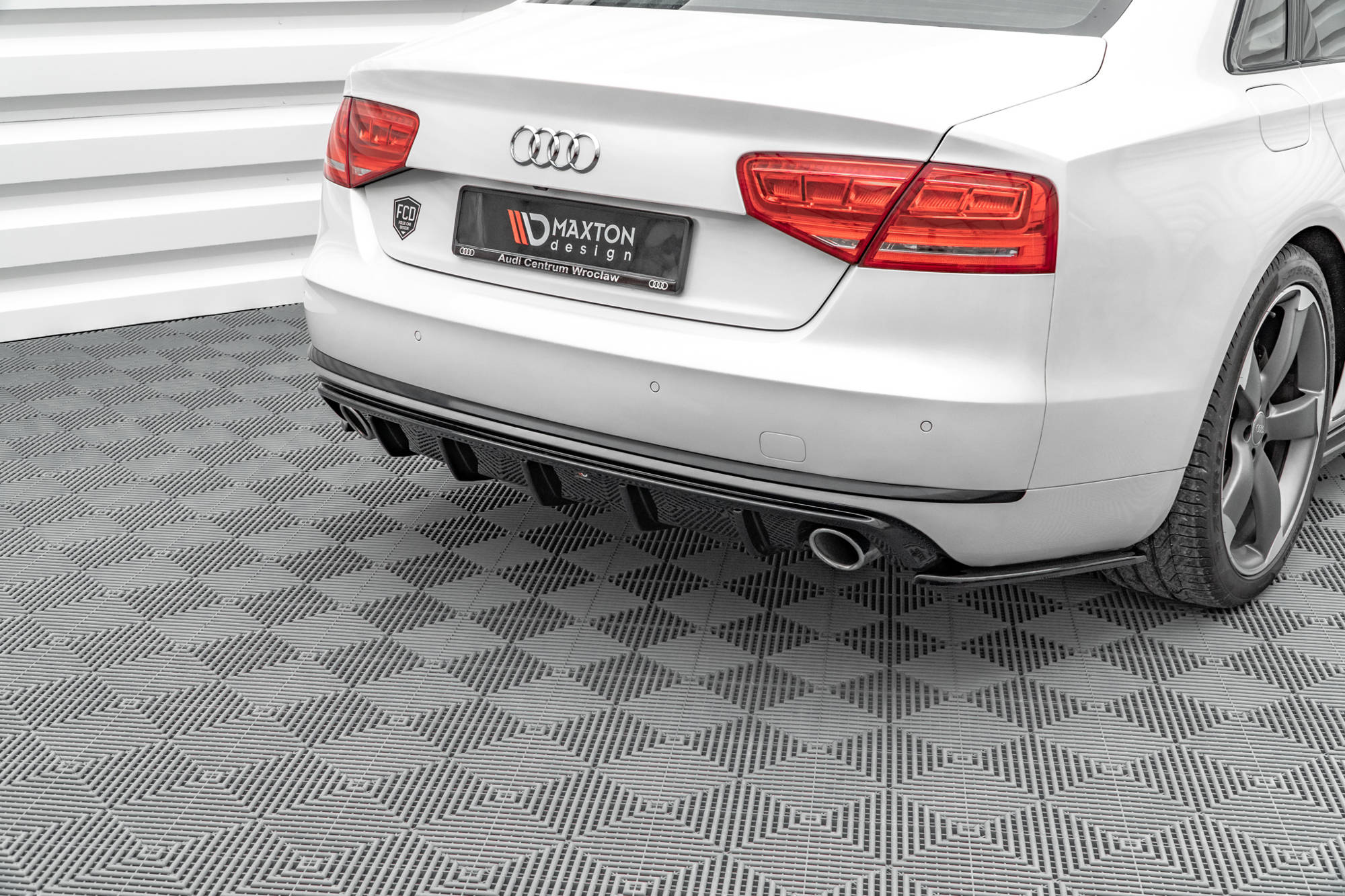 Rear Valance Audi A8 D4 - Image 2