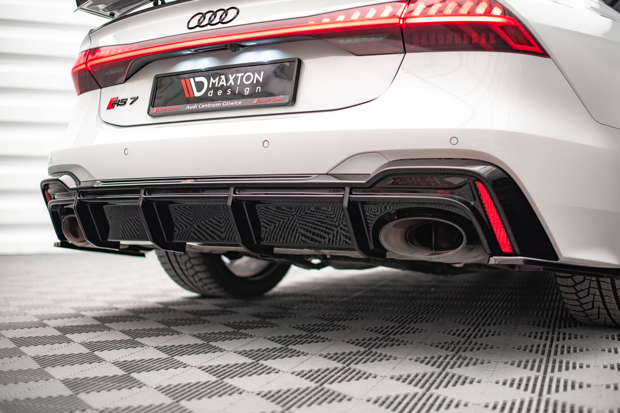 Rear Valance Audi RS7 C8 (Version with towbar) - Image 2