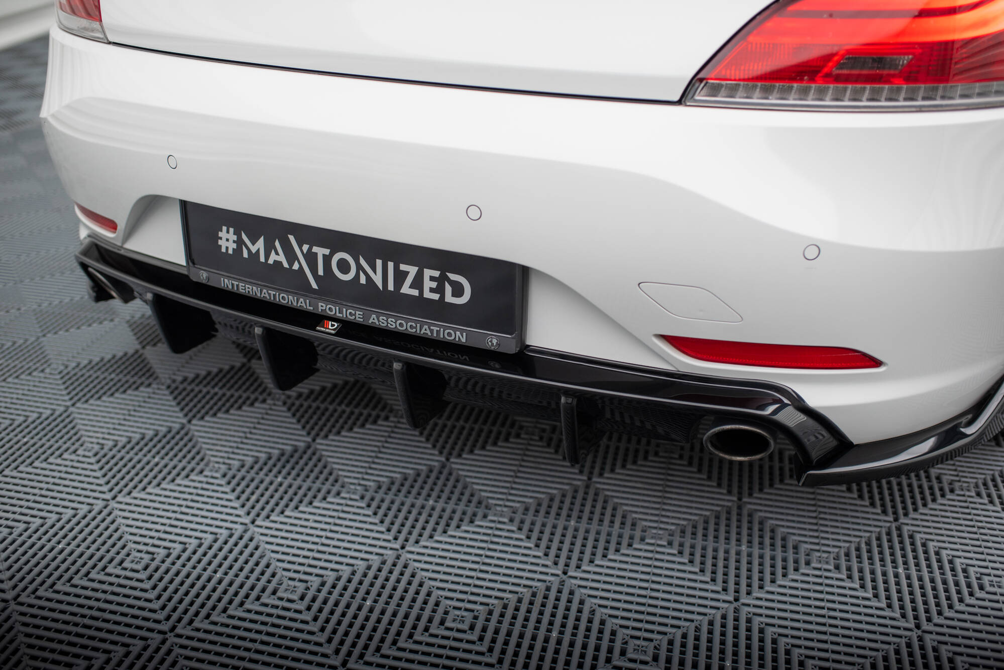 Rear Valance BMW Z4 E89 - Image 2
