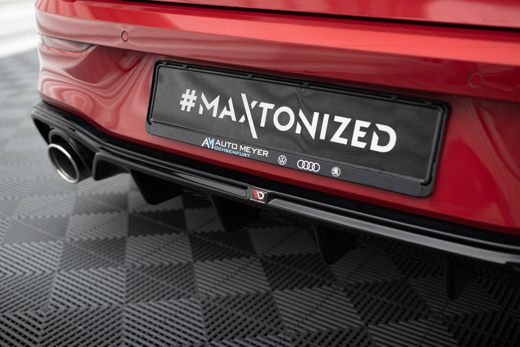 Rear Valance + Exhaust Ends Imitation Volkswagen Golf GTE / R-Line Mk8 / Mk8 Facelift - Image 3