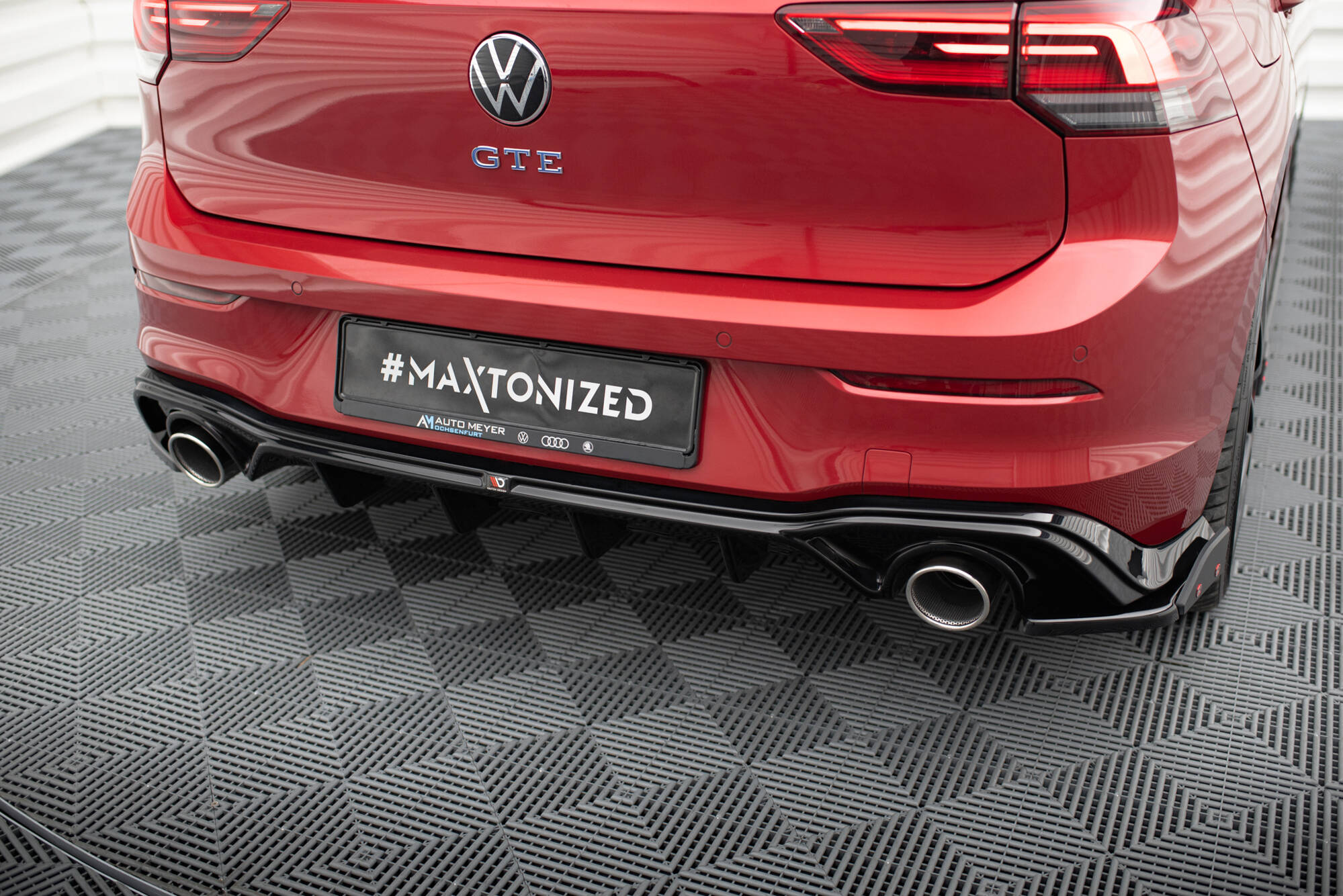 Rear Valance + Exhaust Ends Imitation Volkswagen Golf GTE / R-Line Mk8 / Mk8 Facelift - Image 4