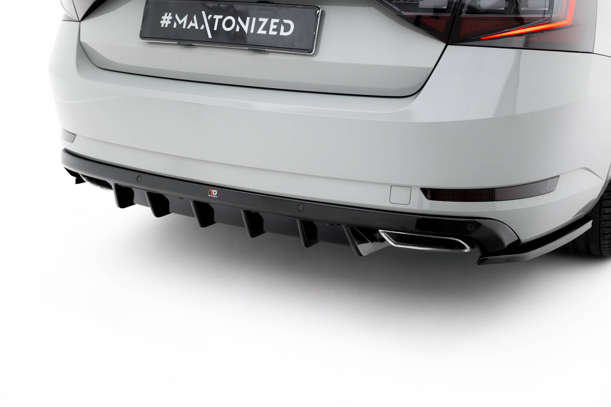 Rear Valance Skoda Superb Liftback / Combi Mk3 - Image 4