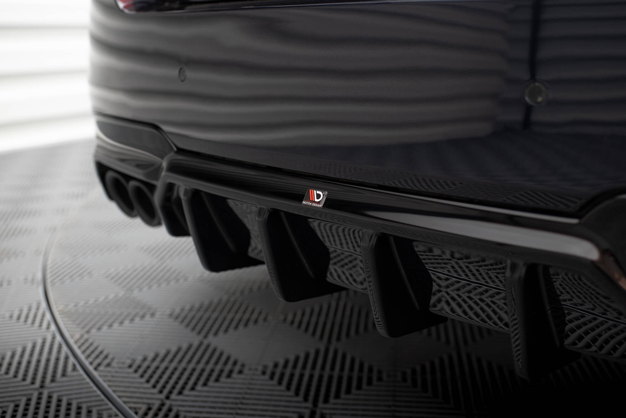 Rear Valance V.2 BMW 5 M-Pack F10 / F11 (Version with two double exhausts) - Image 2
