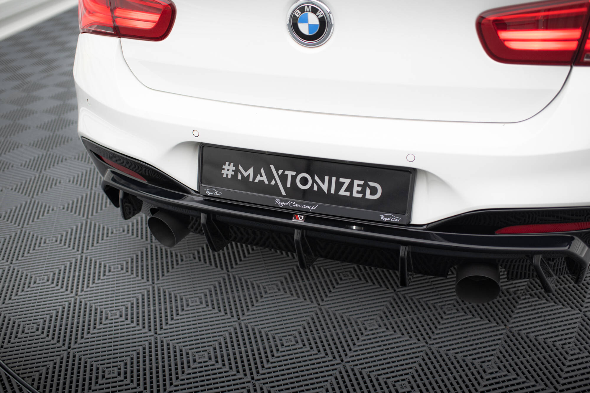 Rear Valance V.3 BMW M140i F20 Facelift - Image 3