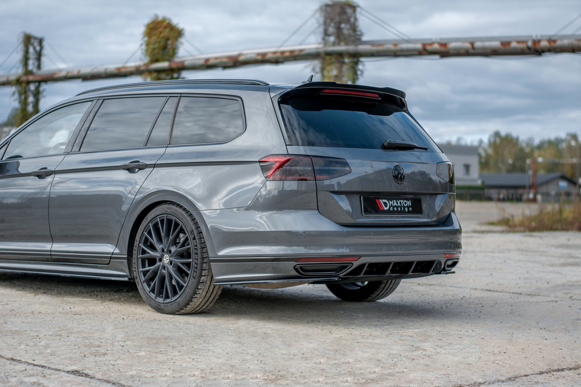 Rear Valance Volkswagen Passat R-Line B8 - Image 3