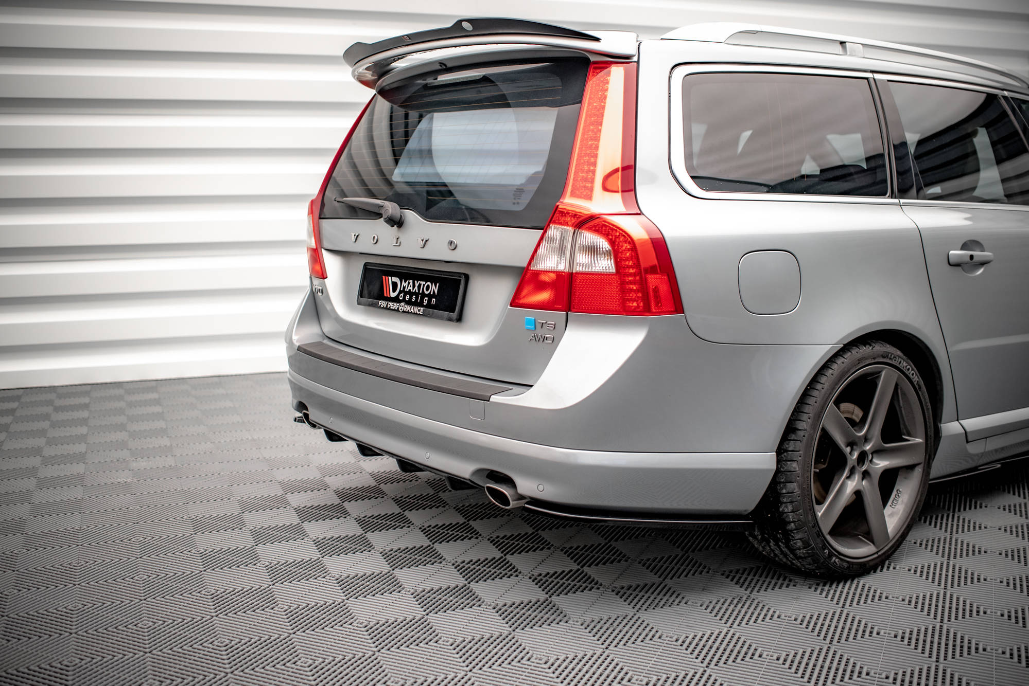 Rear Valance Volvo V70 Mk3 - Image 4