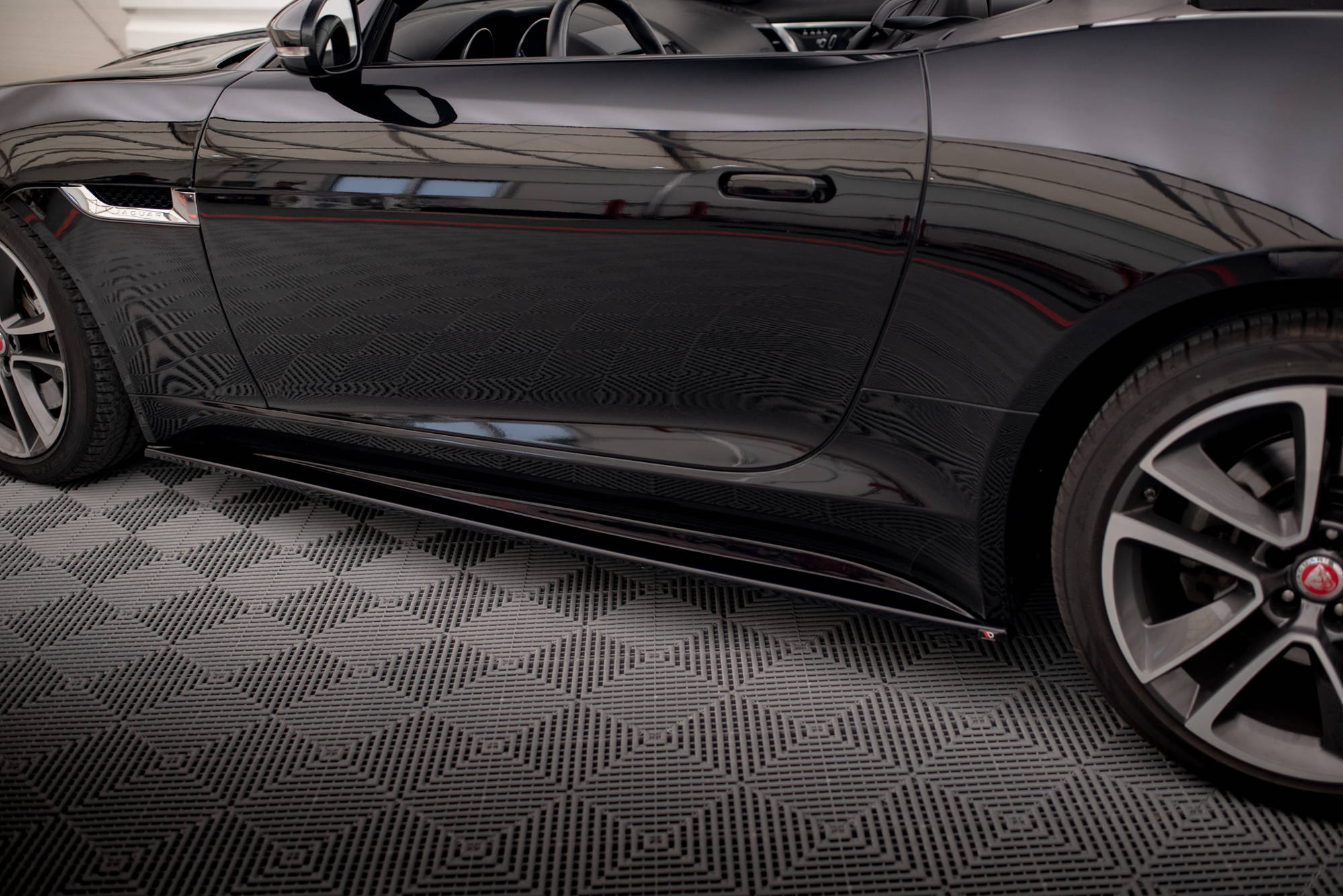 SIDE SKIRTS DIFFUSERS JAGUAR F-TYPE - Image 3