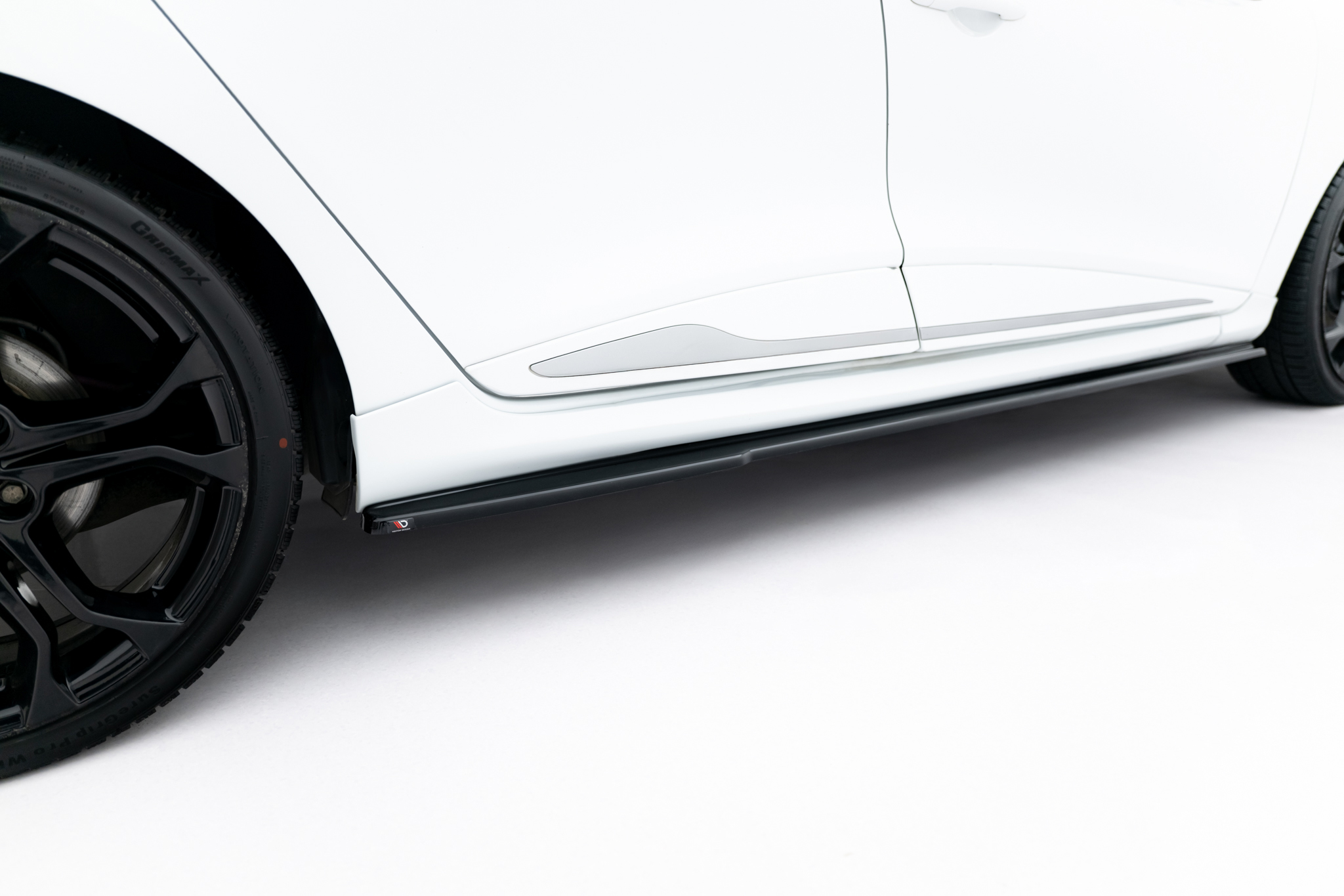SIDE SKIRTS DIFFUSERS RENAULT CLIO MK4 RS - Image 2