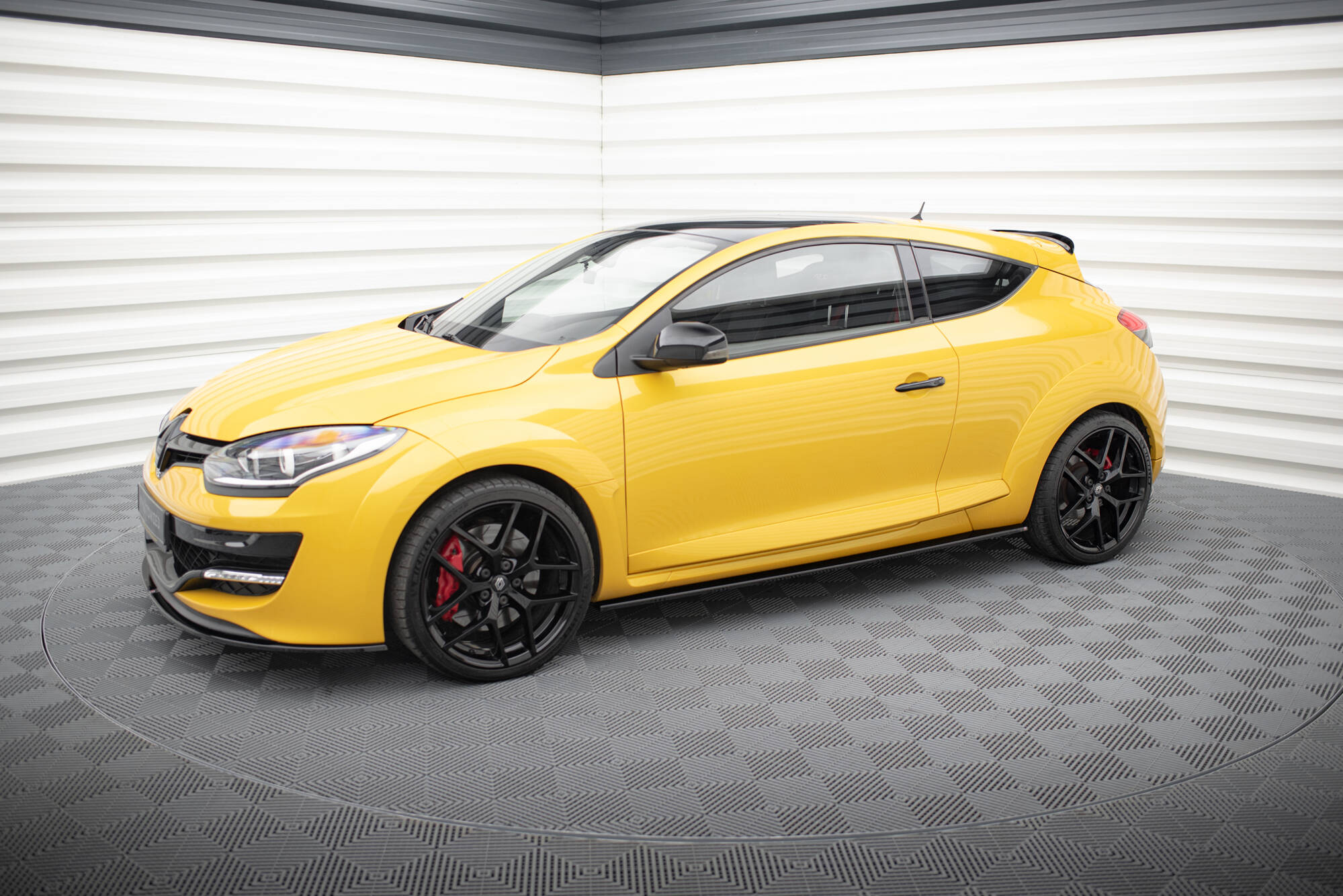 SIDE SKIRTS DIFFUSERS RENAULT MEGANE 3 RS - Image 2