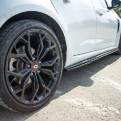 Alternative view of SIDE SKIRTS DIFFUSERS Renault Megane IV RS