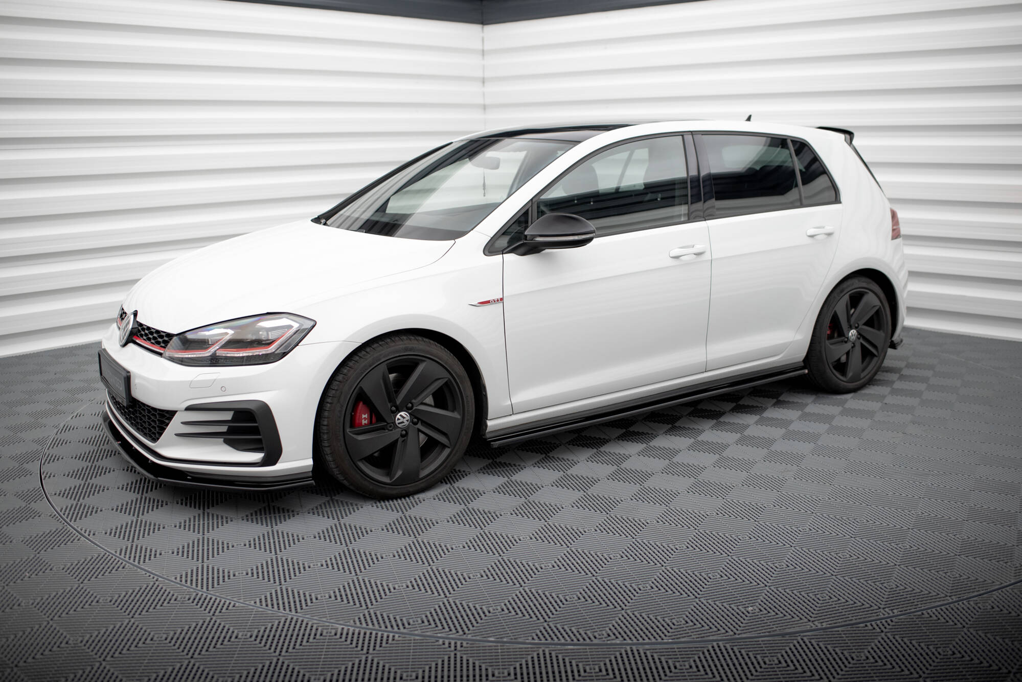 SIDE SKIRTS DIFFUSERS VW GOLF VII GTI PREFACE/FACELIFT (wide) - Image 2