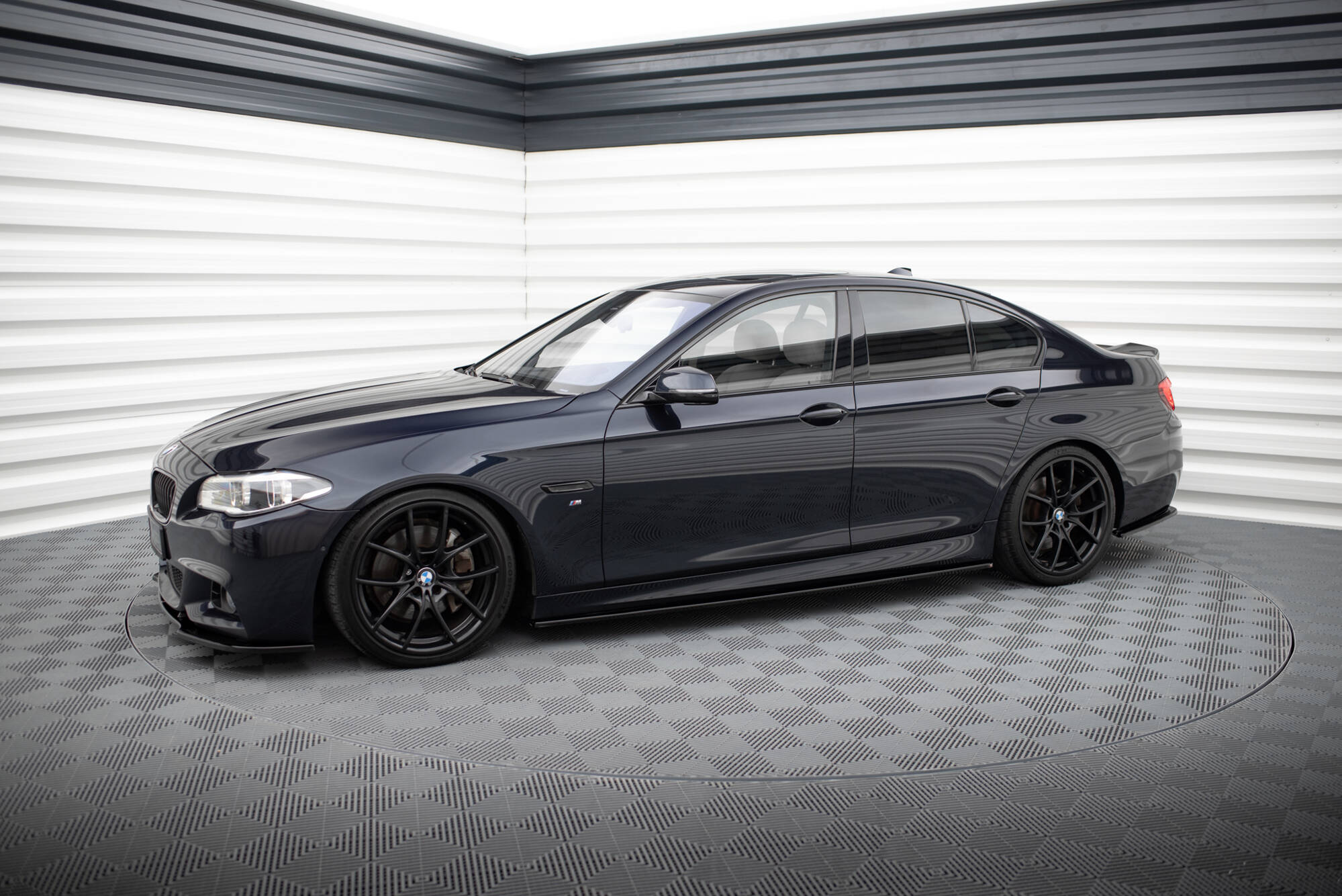 SIDE SKIRTS DIFFUSERS for BMW 5 F10/ F11 M-POWER/ M-PACK - Image 3