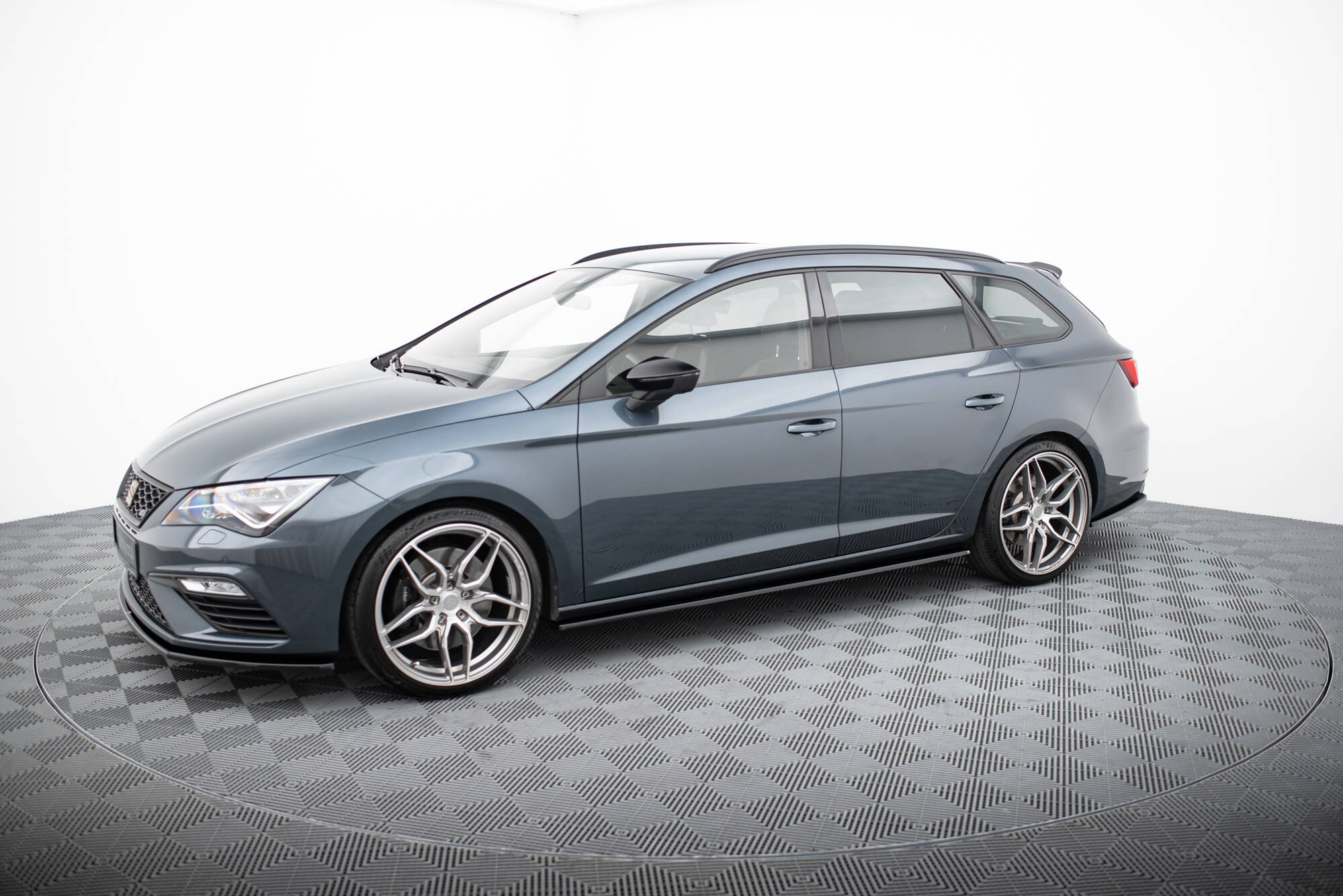 SIDE SKIRTS DIFFUSERS v.1 Seat Leon Mk3 Cupra/ FR Facelift - Image 2