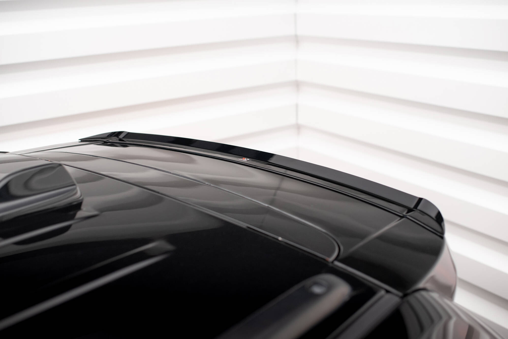 SPOILER CAP Jeep Grand Cherokee WK2 Summit (FACELIFT) - Image 3