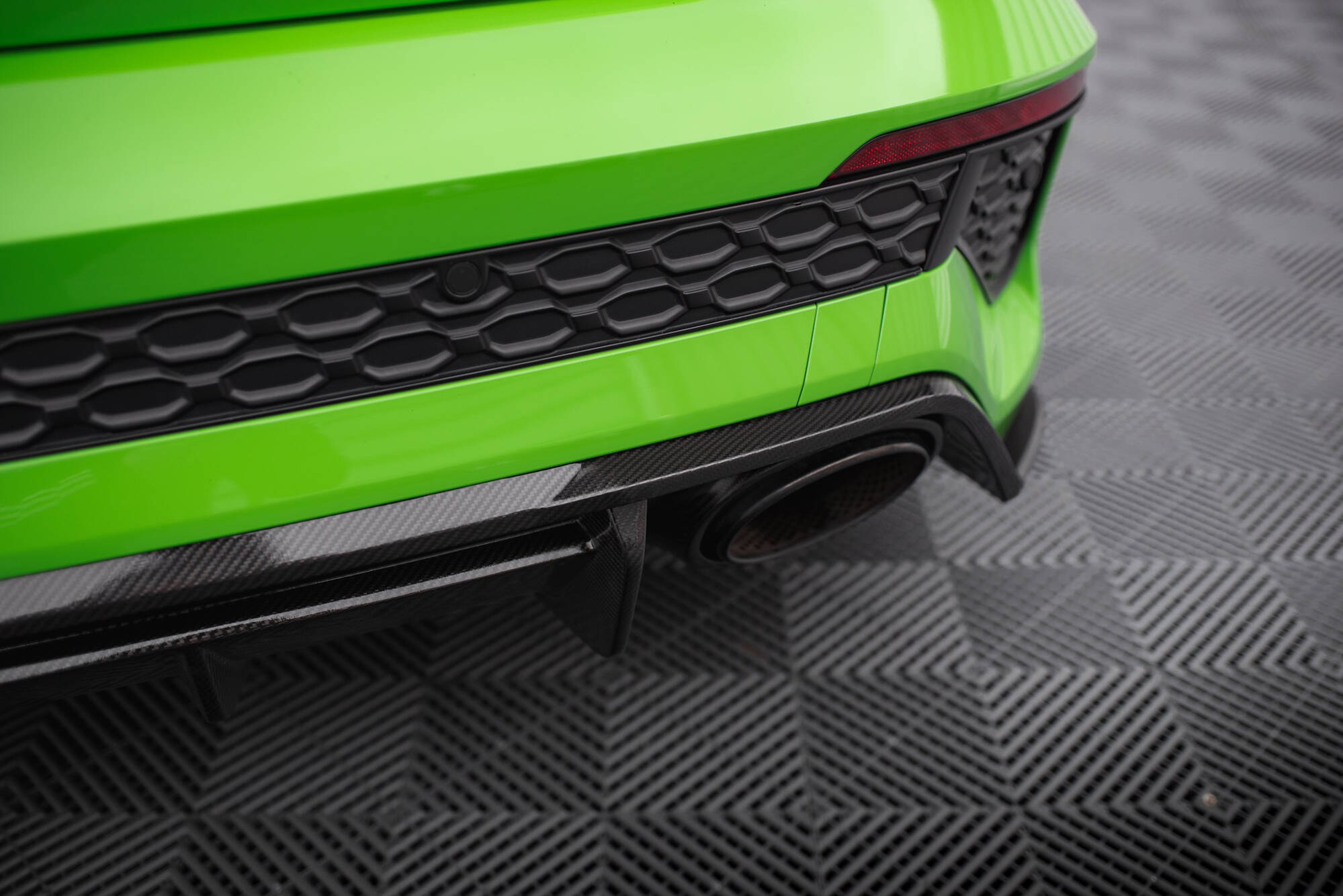 Set od Prepreg Carbon Splitters Audi RS3 8Y Sportback - Image 13