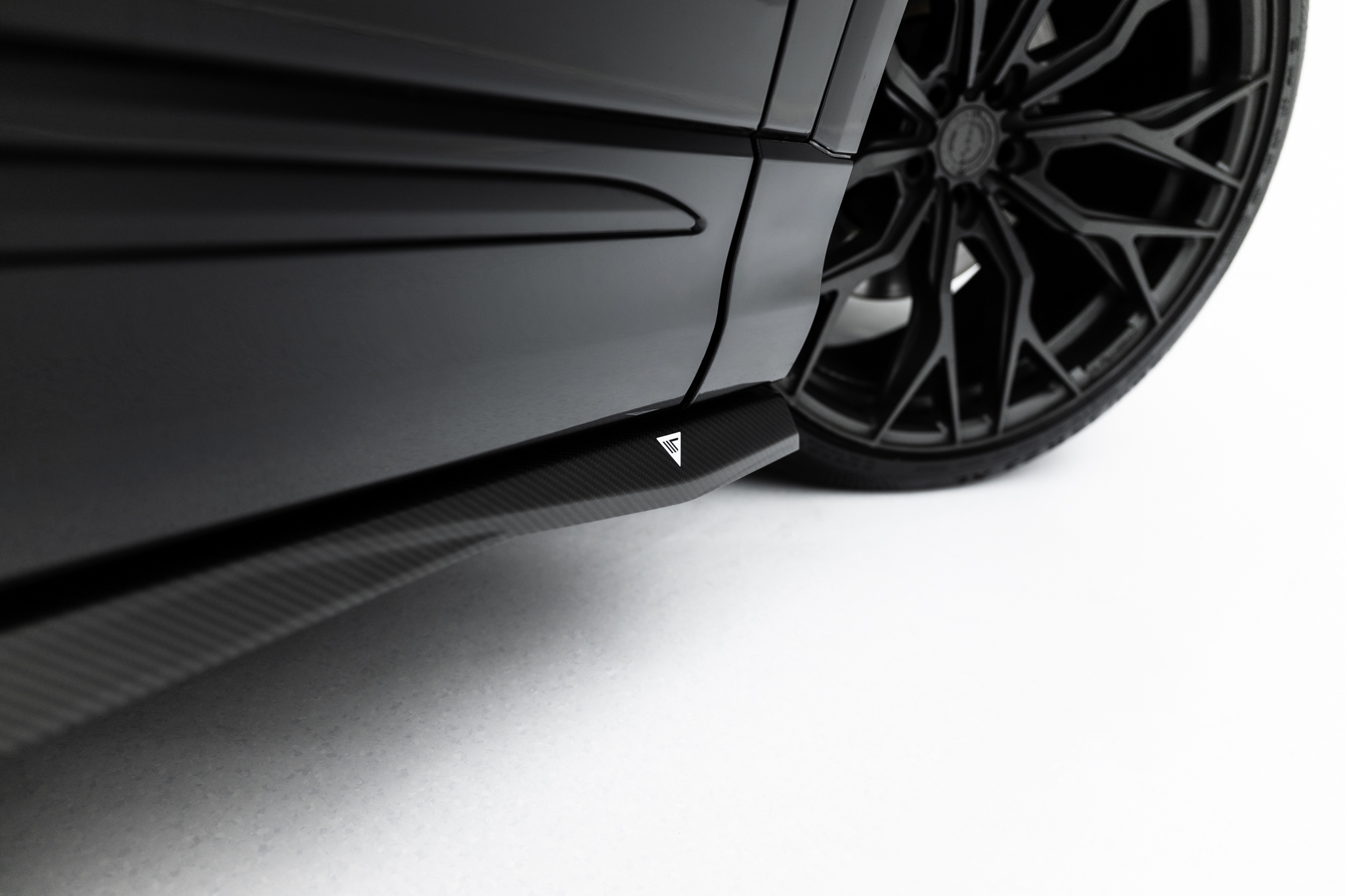 Set of Prepreg Carbon Splitters Audi Q8 S-Line Mk1 Facelift - Image 13