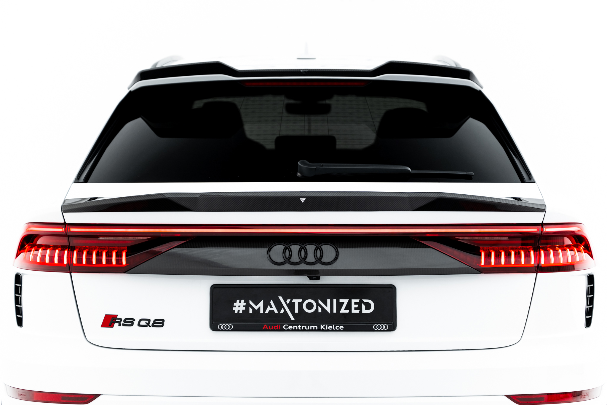 Set of Prepreg Carbon Splitters Audi RSQ8 Mk1 - Image 28