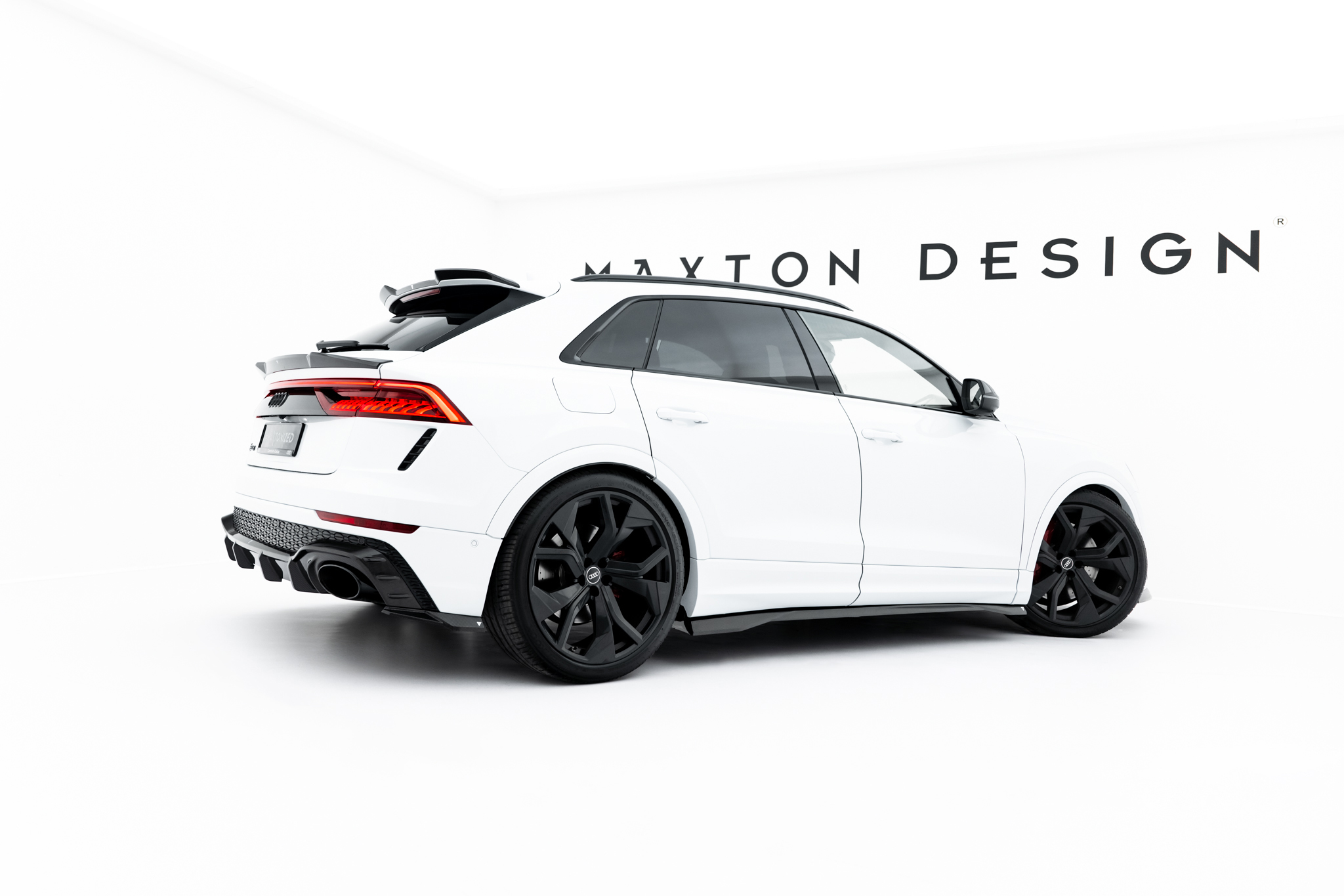 Set of Prepreg Carbon Splitters Audi RSQ8 Mk1 - Image 20